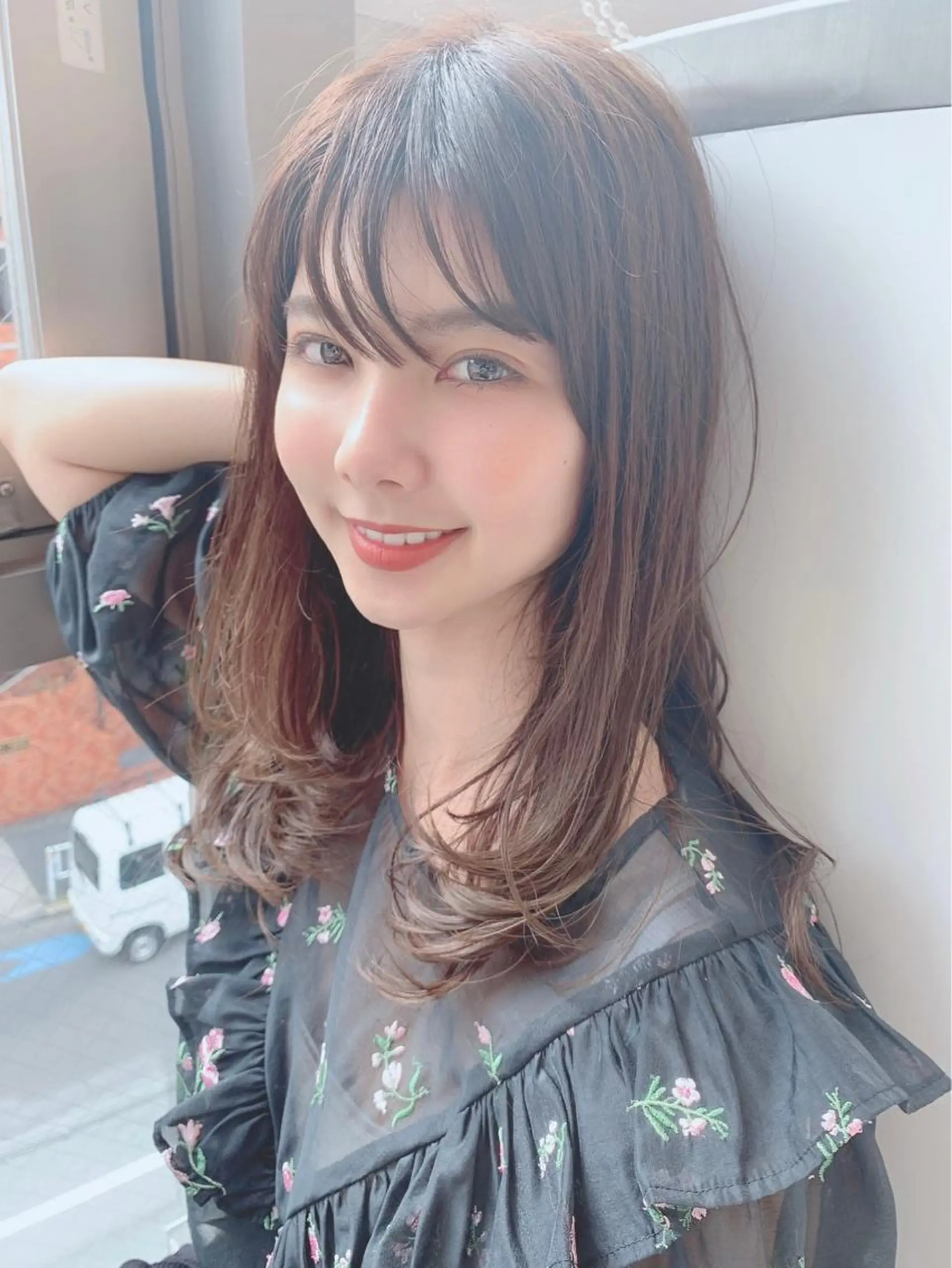 セミロング カラー パーマ ヘアアレンジ 【公式】amble luxe池袋東口🩷のヘアスタイル