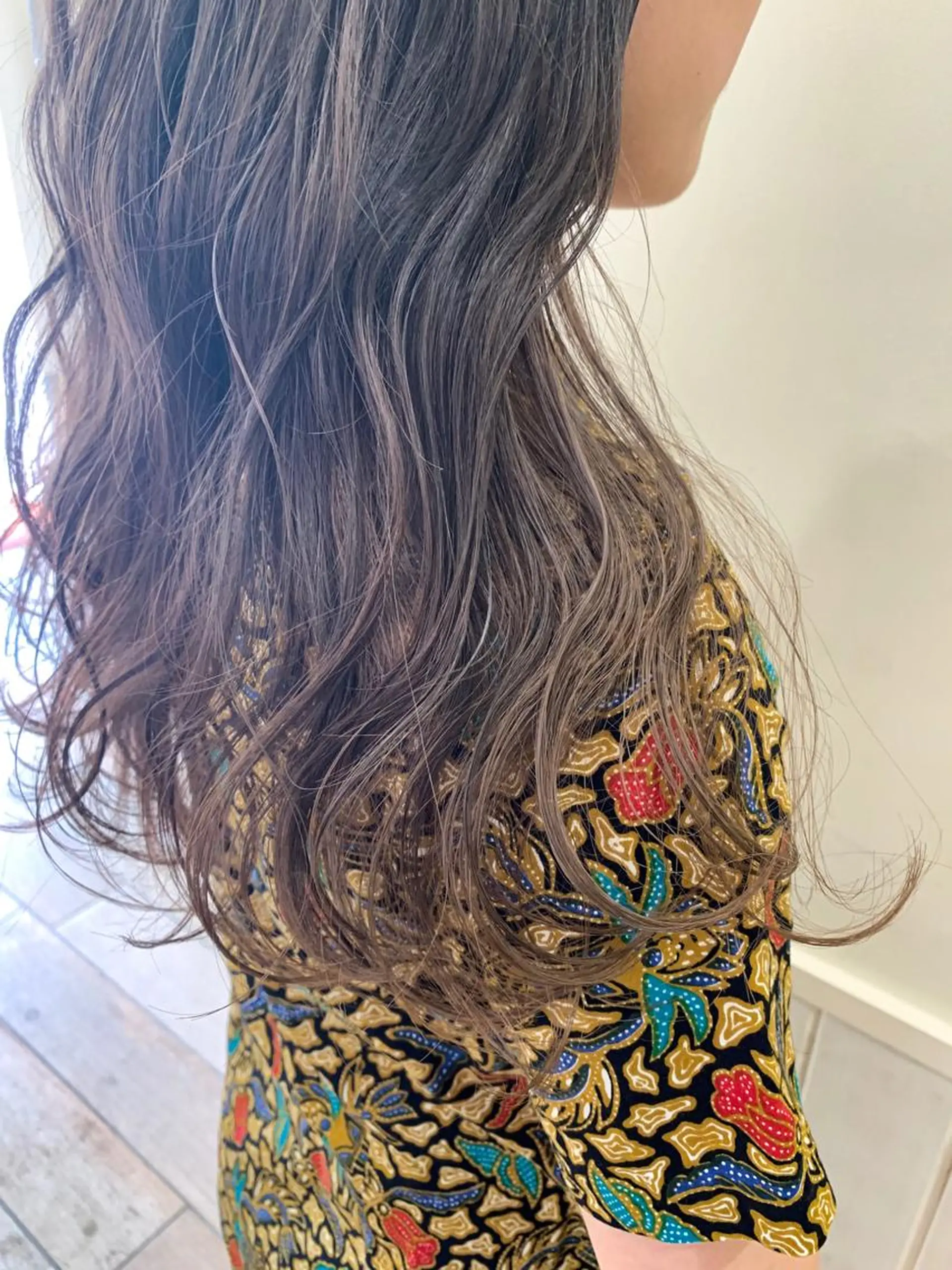 ロング カラー ヘアカラー トリートメント ぱつっとボブ/ 小野あかねのその他イメージ