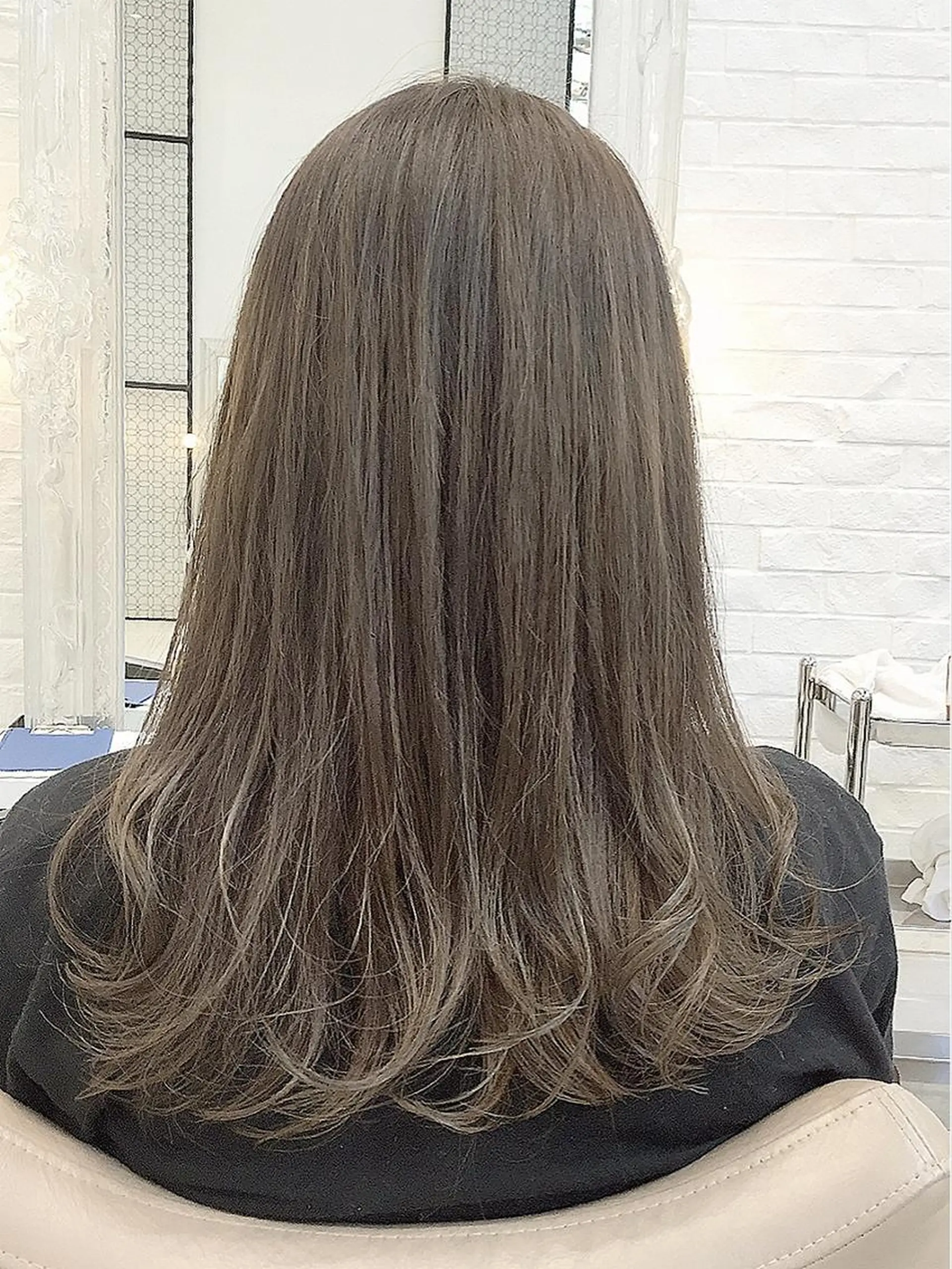 セミロング カラー ヘアカラー 美容歴15年 岩田芳郎のヘアスタイル