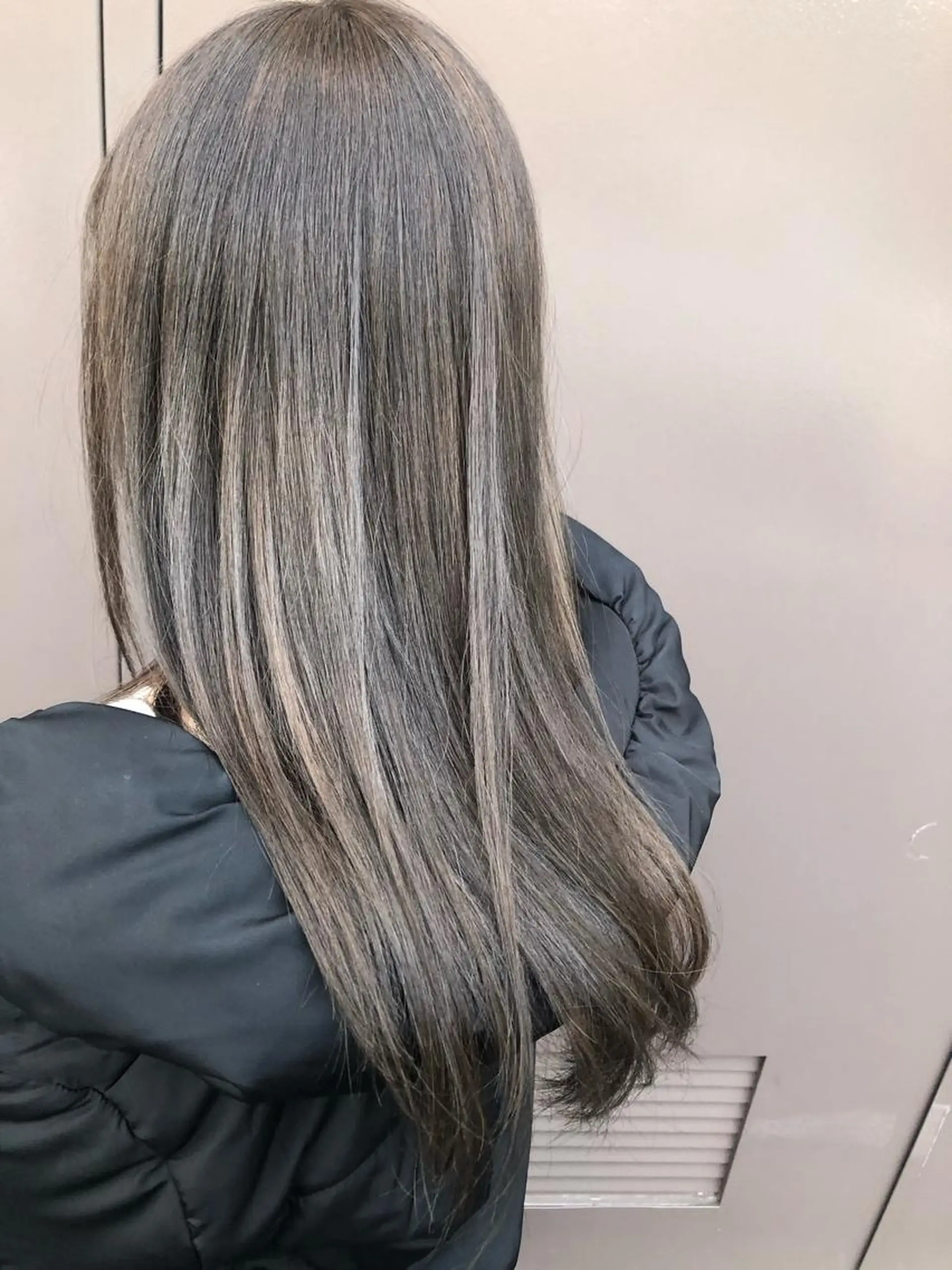 ミディアム カラー ヘアアレンジ 外苑前NO.1艶髪 透明感カラーのヘアスタイル