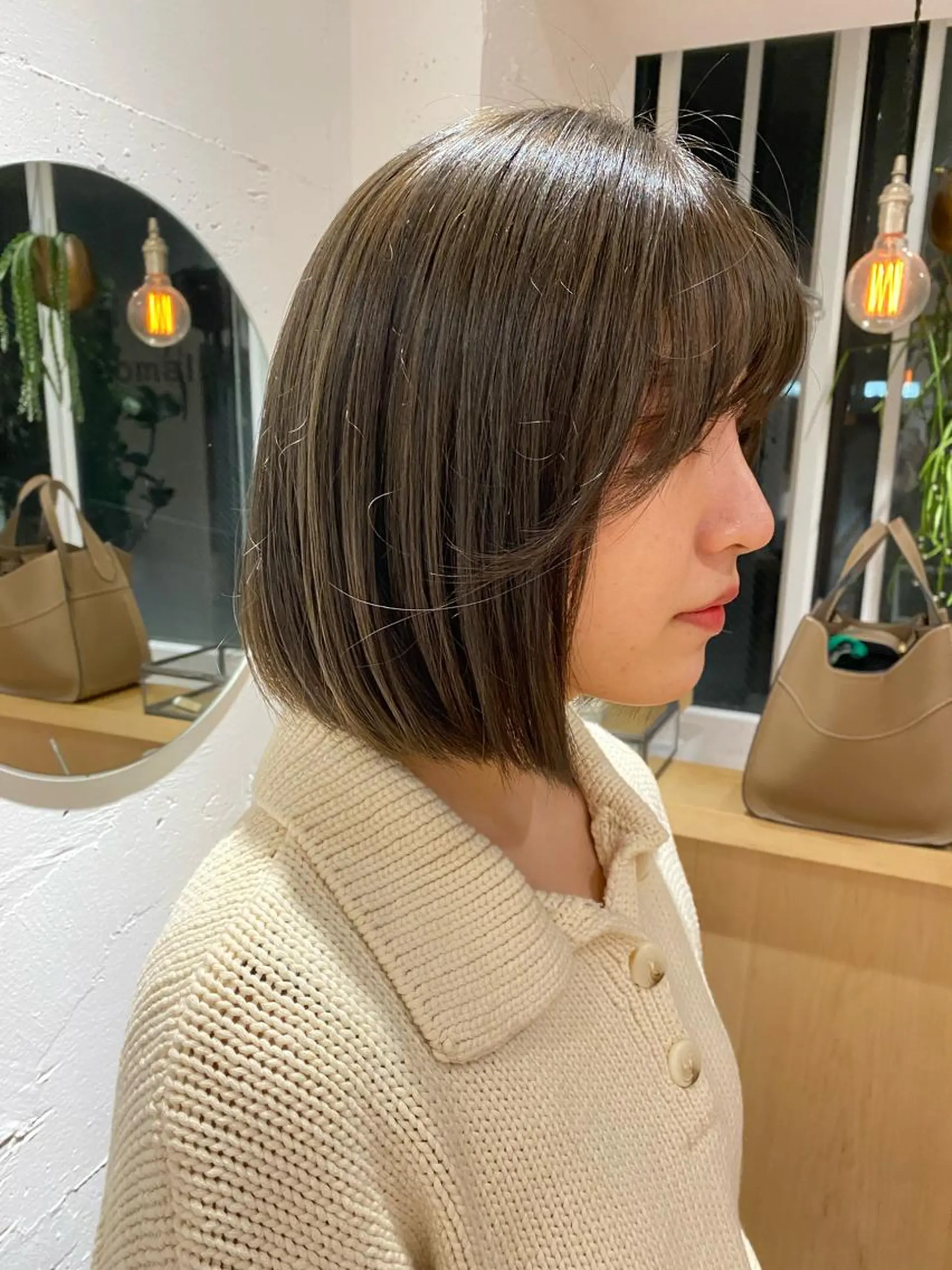セミロング カラー ベージュカラー ブリーチ ブリーチなしカラー オリーブベージュ 艶カラー 🤍🫧/makoのヘアスタイル