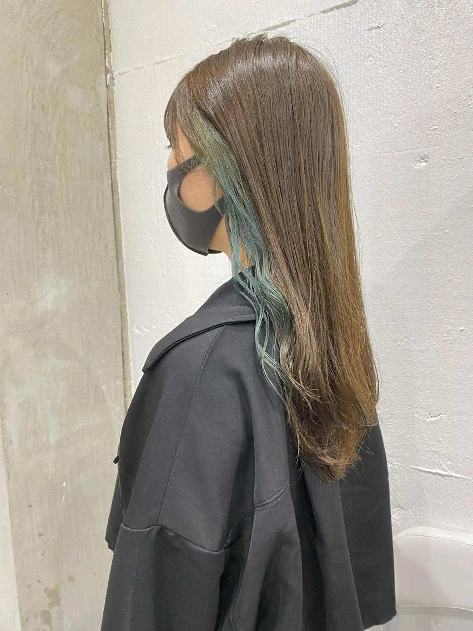 セミロング カラー ヘアアレンジ 切りっぱなしボブ セミロングパーマ アッシュ アッシュグレー バレイヤージュ ササキカズマ〻透明感 〻色落ち〻赤み消しのヘアスタイル