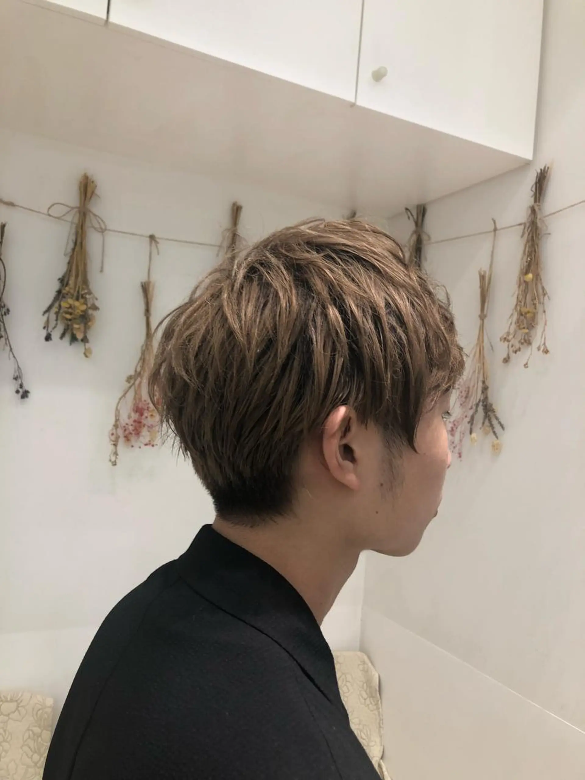 カラー メンズ メンズブリーチ ブリーチ ブロンド はだゆうき @hadadan08のヘアスタイル