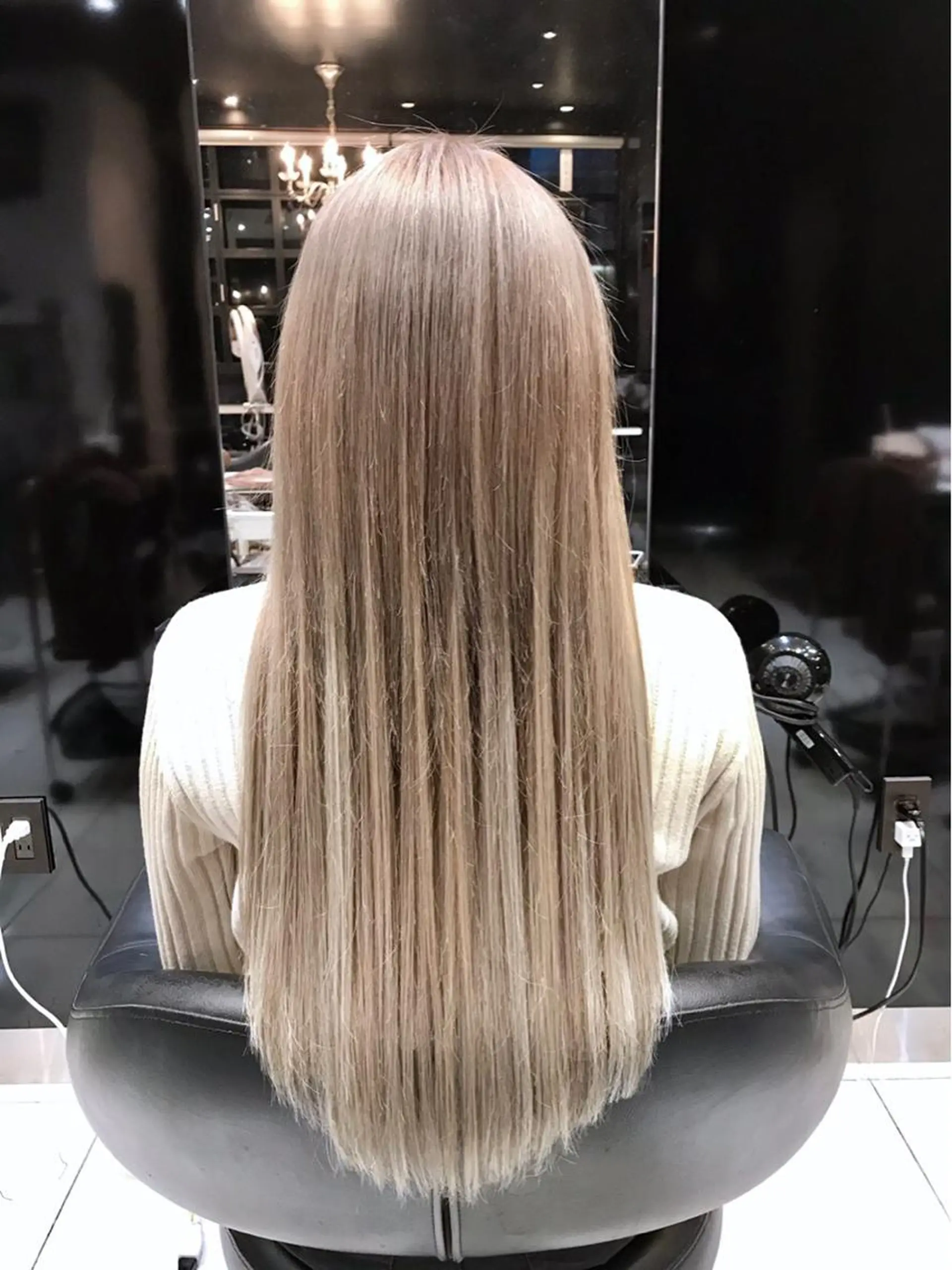 ロング カラー ベージュカラー ホワイトベージュ 女性リピ90%🍨 🩷佐藤みずきのヘアスタイル