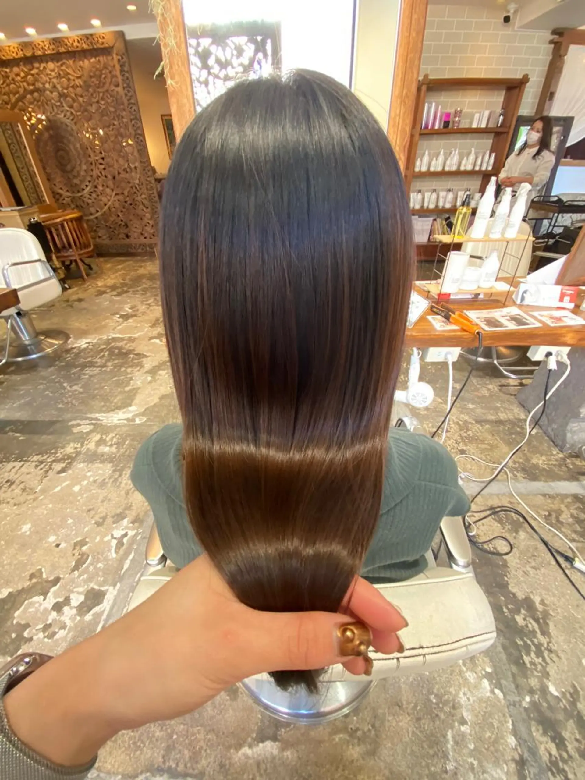 ロング putri店長 和田鈴采のヘアスタイル