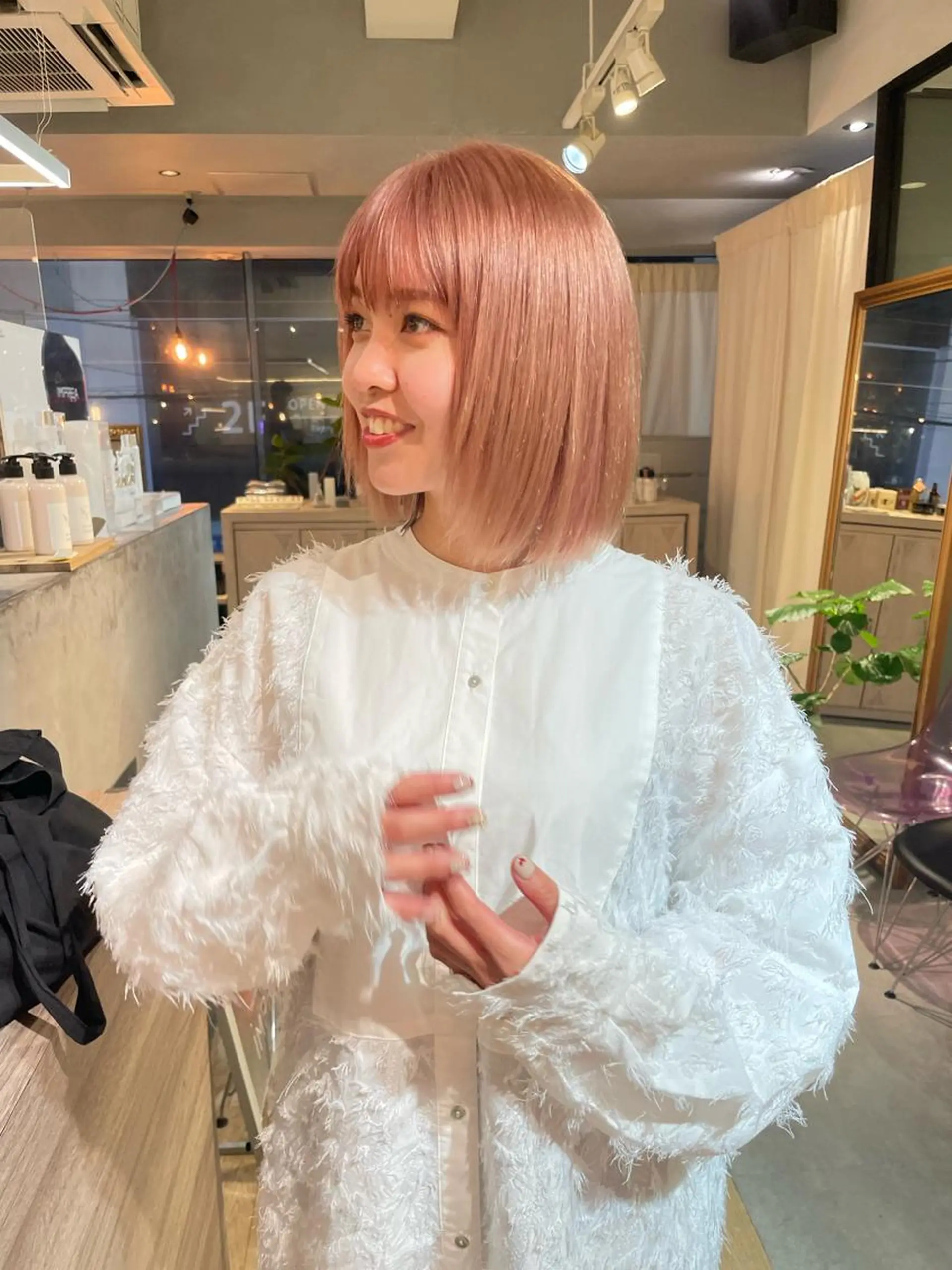 ミディアム カラー ヘアカラー 美髪・シールエクステ ホソタニリョウコのヘアスタイル