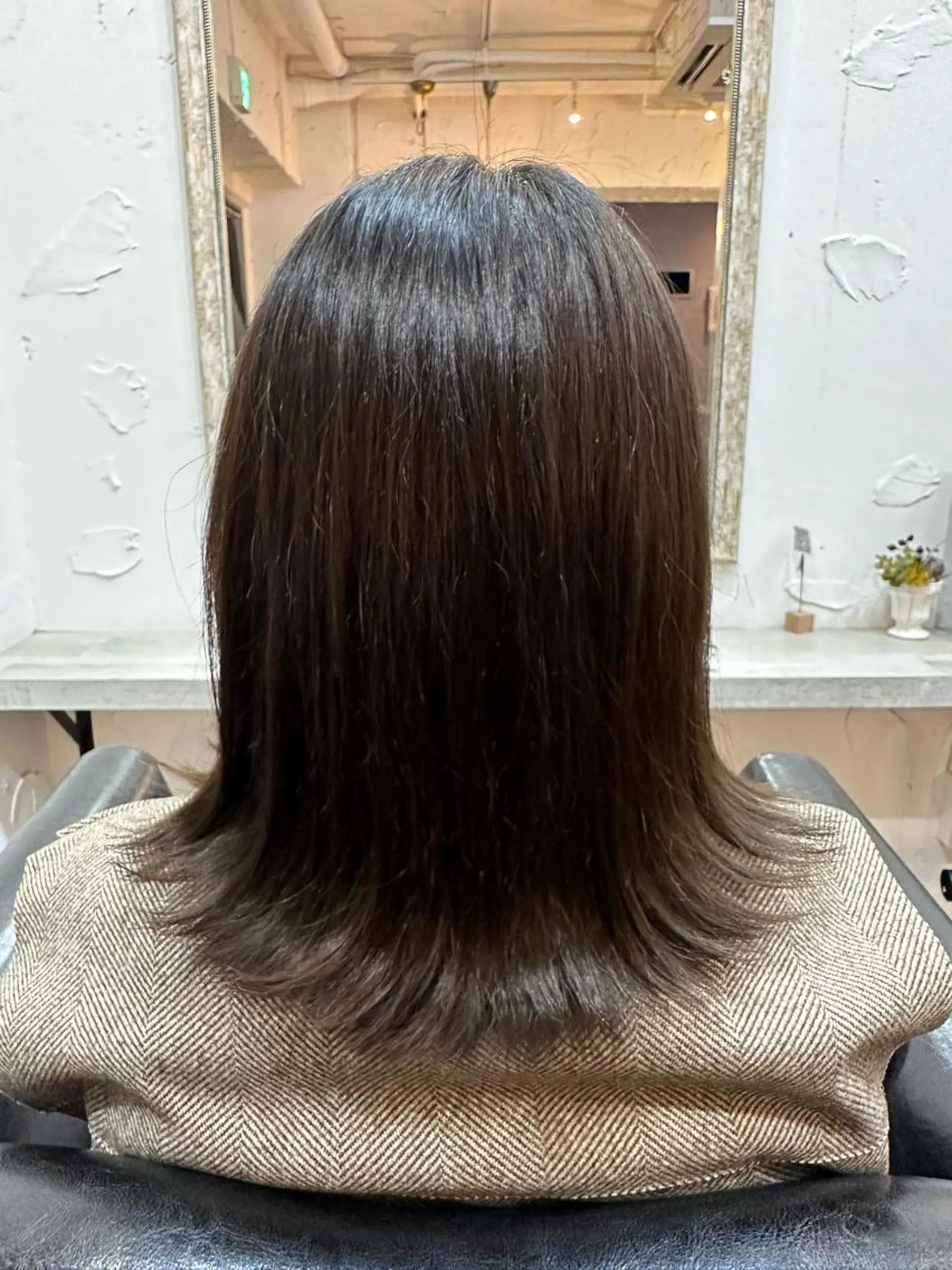 ミディアム カラー カット ヘアカラー トリートメント 庭山 理沙のヘアスタイル