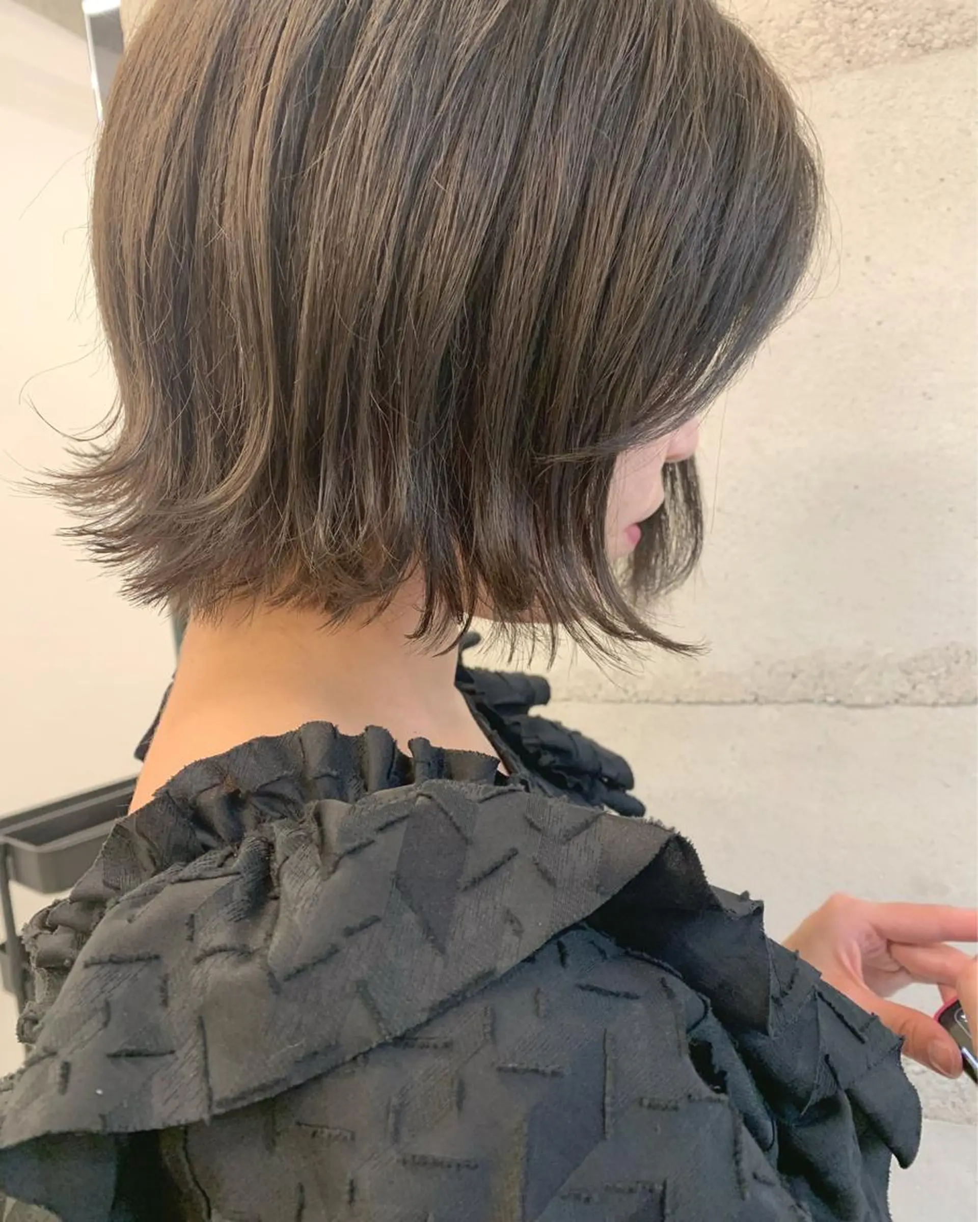 ショート カラー 透明感/オリーブ/ グレージュ/YUKAのヘアスタイル