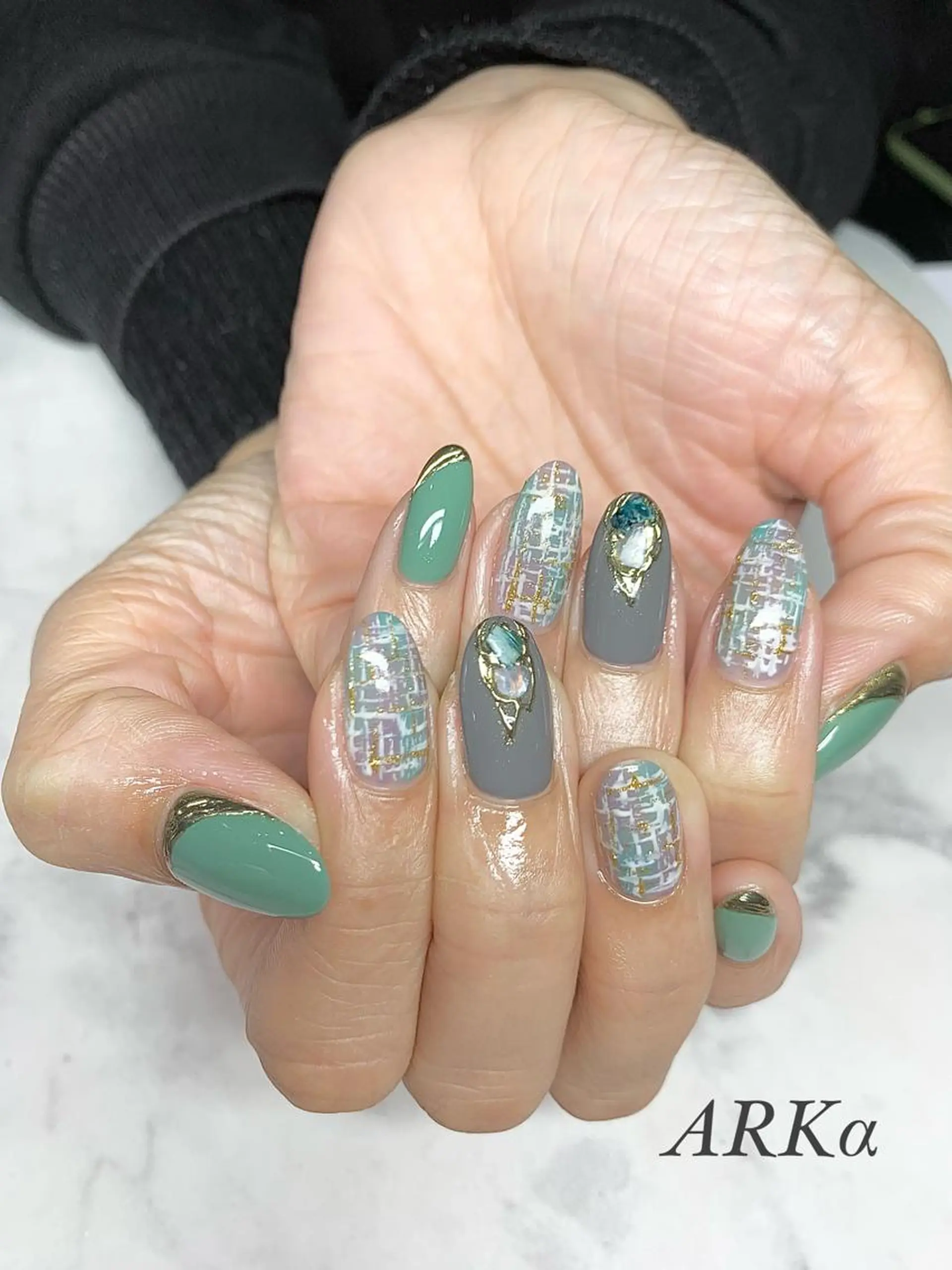 ミディアム ネイル ミラーネイル ハンドネイル Nailsalon ARKαのネイルデザイン