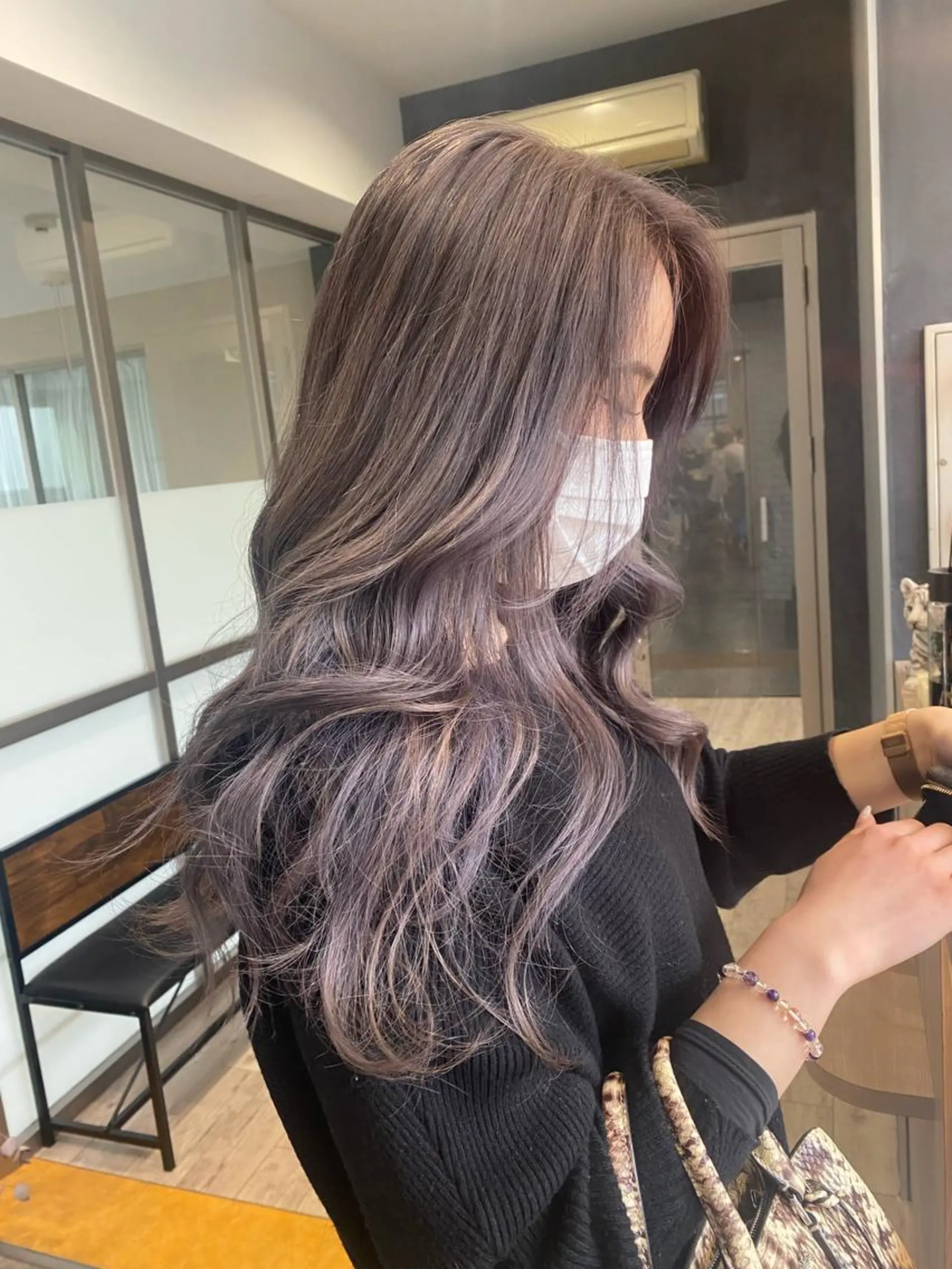 セミロング ヘアカラー ハイトーンボブ Mizuki.のヘアスタイル