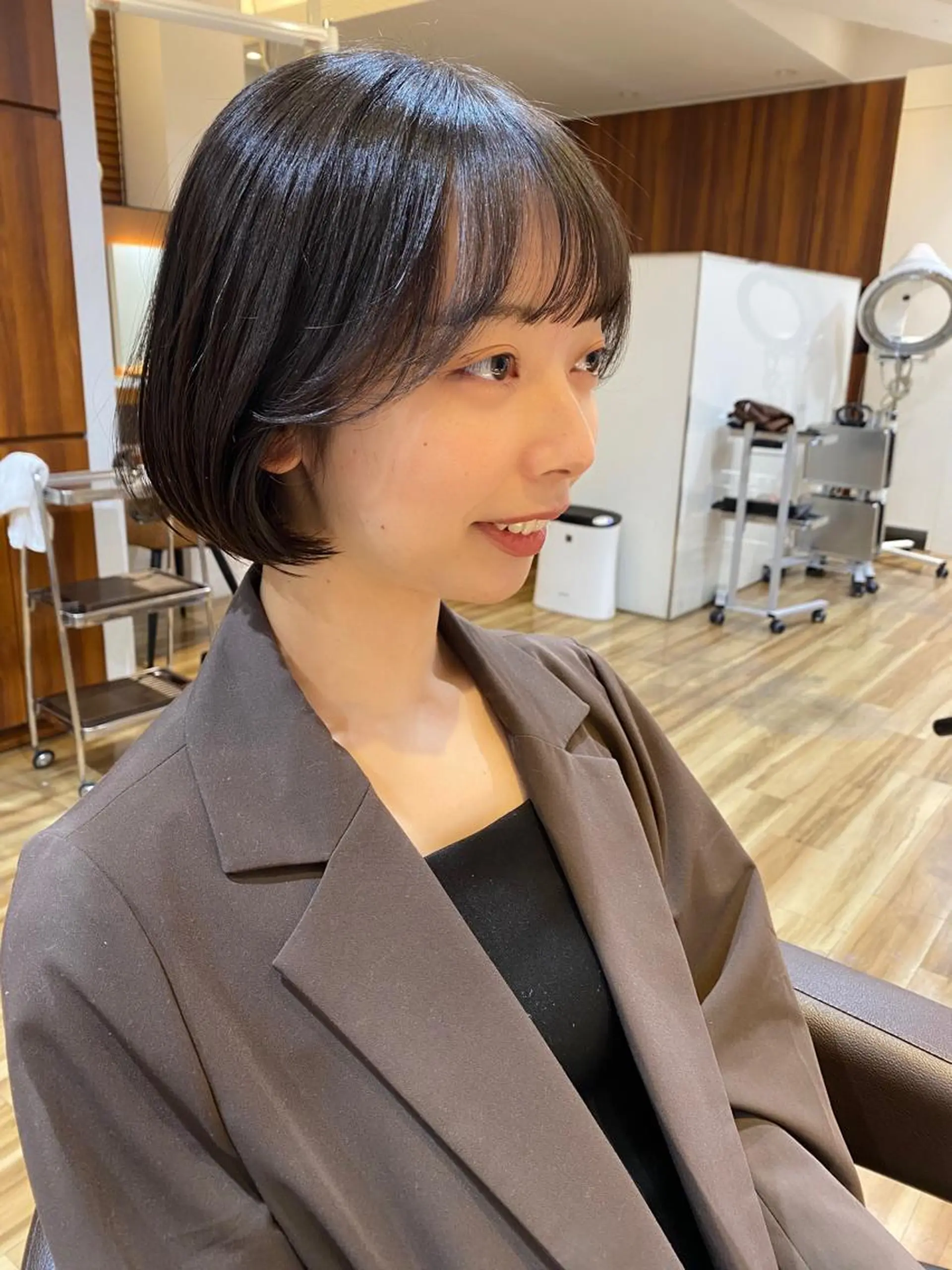 ショート ボブ レイヤーカット /透明感/千葉怜寿のヘアスタイル