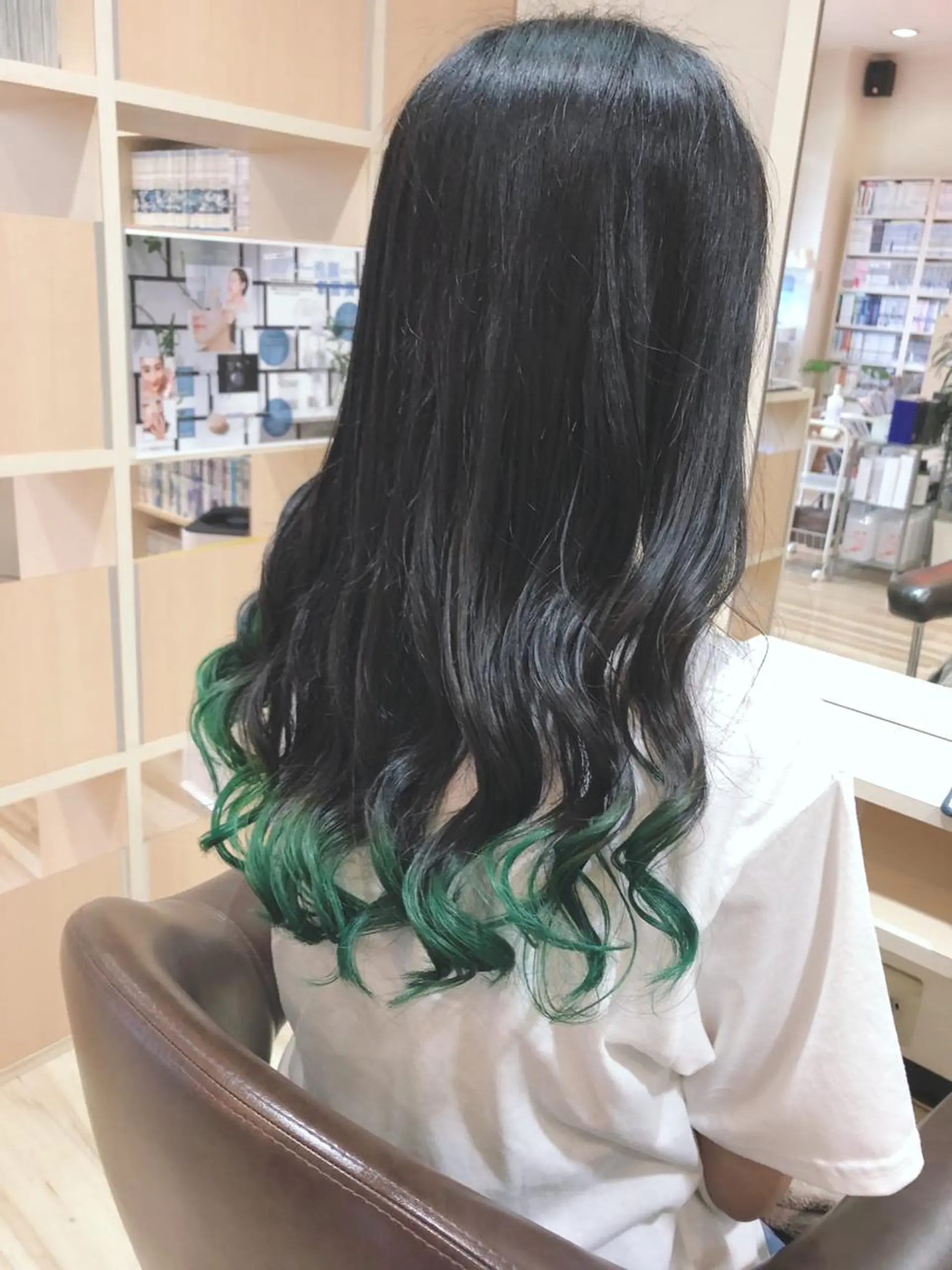 ロング カラー 🌈派手髪ハイトーン 🌈鈴木亮太🌈のヘアスタイル