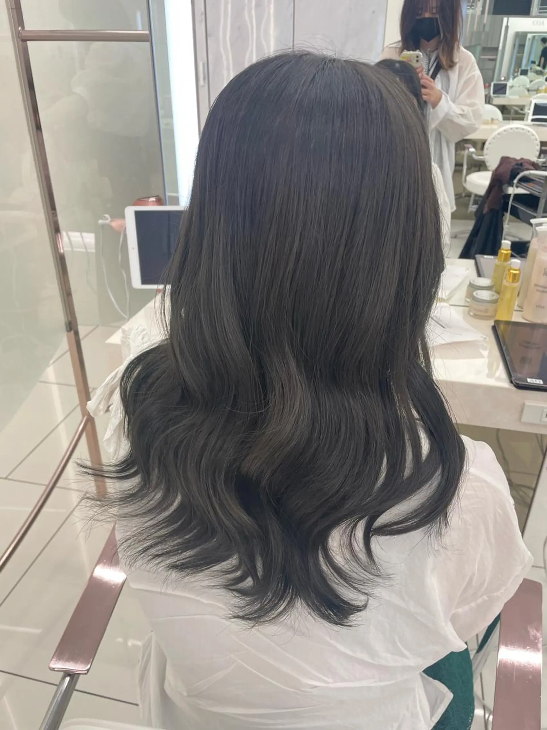 セミロング カラー グレージュ オリーブグレージュ オリーブグレー COA GINZA ちゅり🌙のヘアスタイル