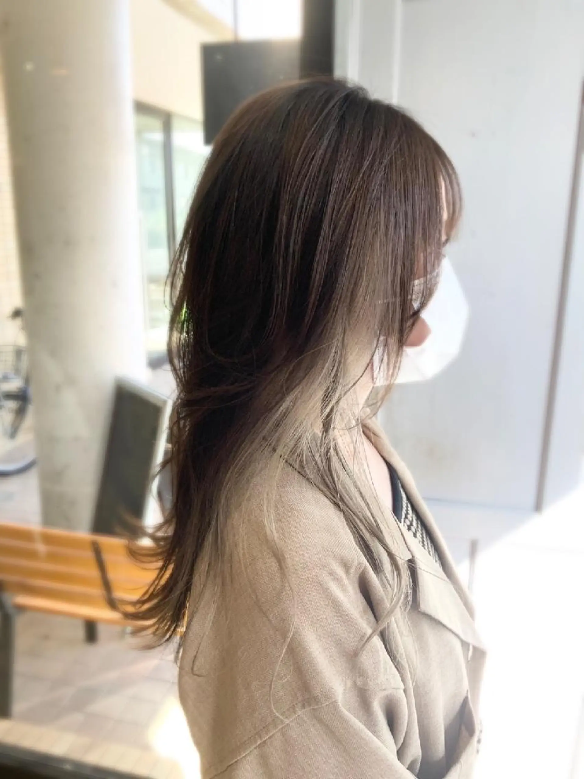 カラー イヤリングカラー グレージュ ヘアカラー 堀 望美のヘアスタイル