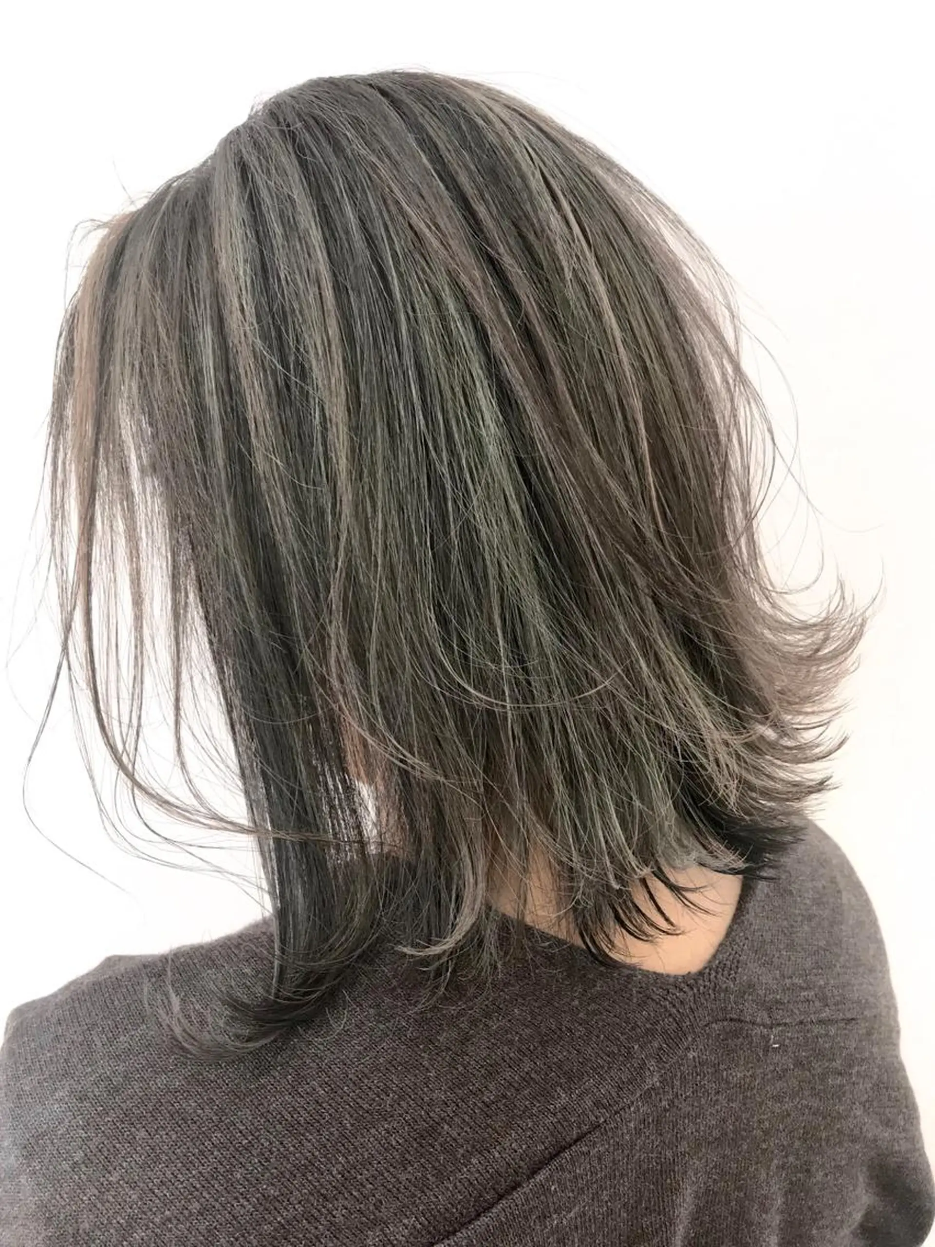 ミディアム カラー ヘアアレンジ ヘアカラー シアーベージュニスト 🥣大石亜里紗のヘアスタイル