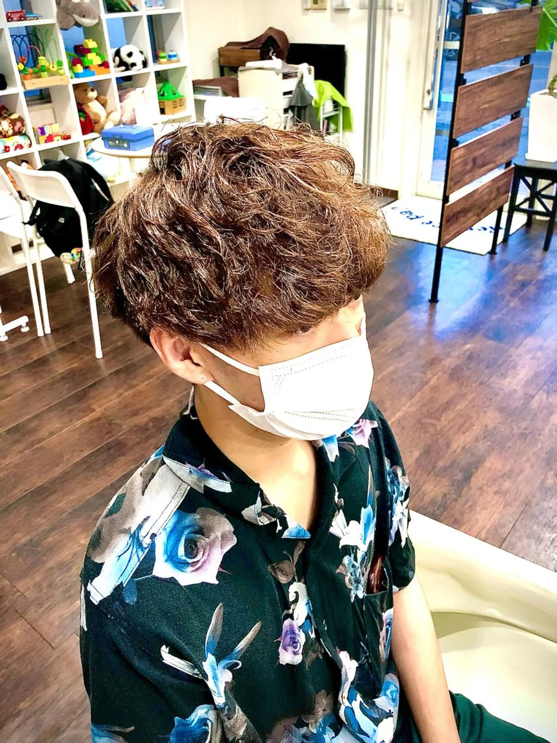 ショート パーマ メンズ フェードカット メンズパーマ スキンフェード メンズツイストパーマ ツイストパーマ カット パーマ share salon n'est-ce pa(シェアサロン　ネセパ)所属・men's特化　石井 貴章のヘアスタイル