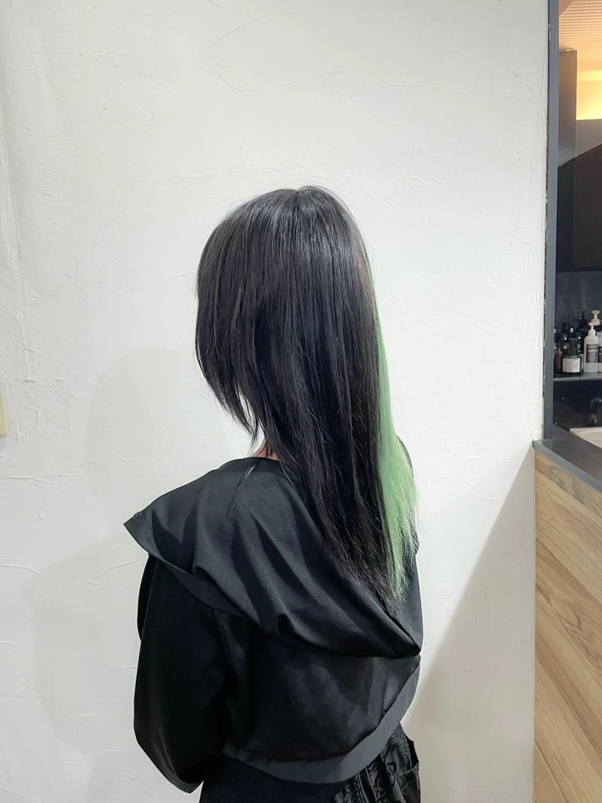 セミロング カラー ブリーチ ツートーンカラー ヘアカラー かんばら りょーいのヘアスタイル