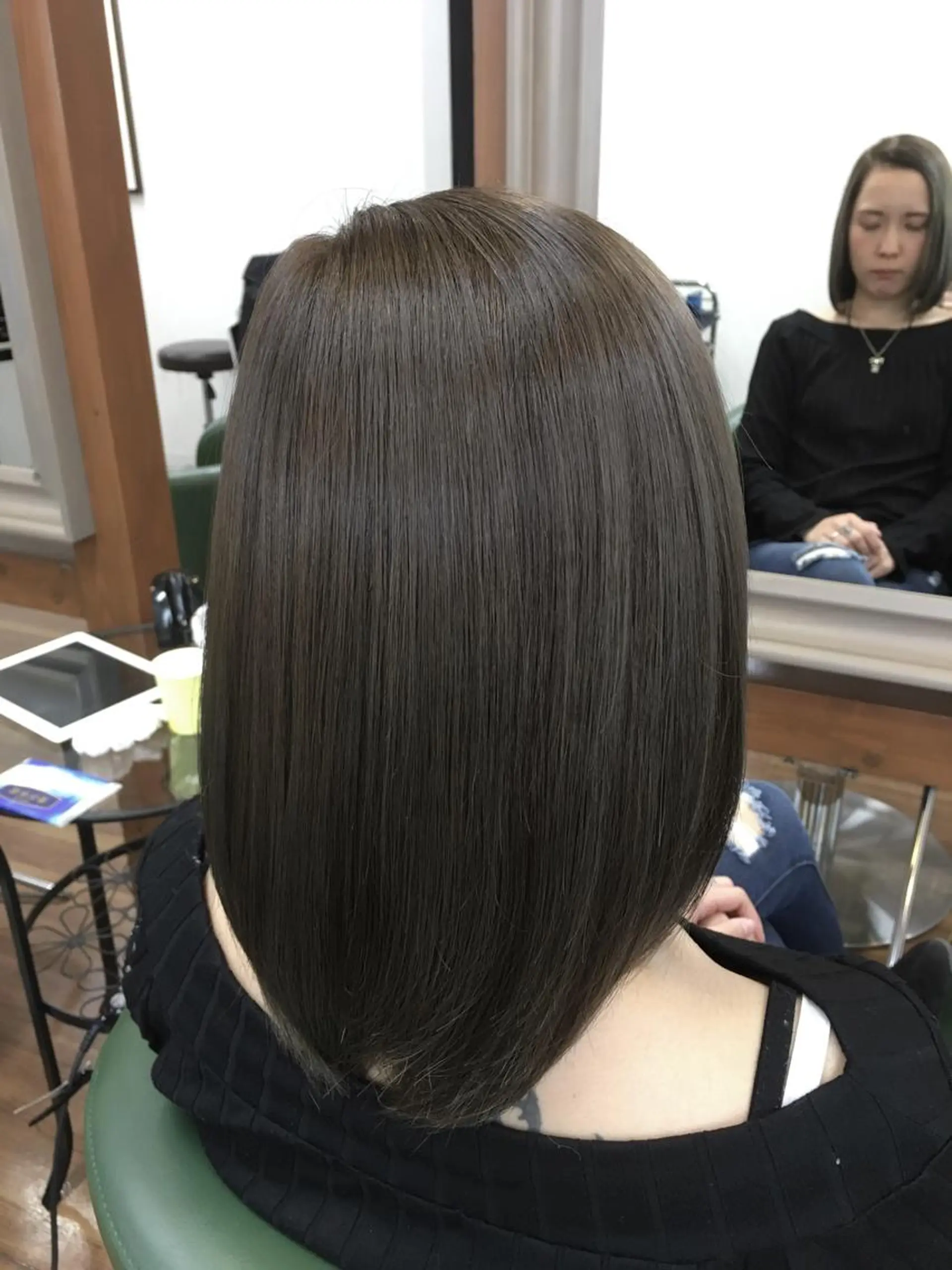 セミロング カラー ヘアアレンジ イルミナカラー PALETTE(パレット)所属・SHIORI💜口コ ミNo.1艶カラーのヘアスタイル