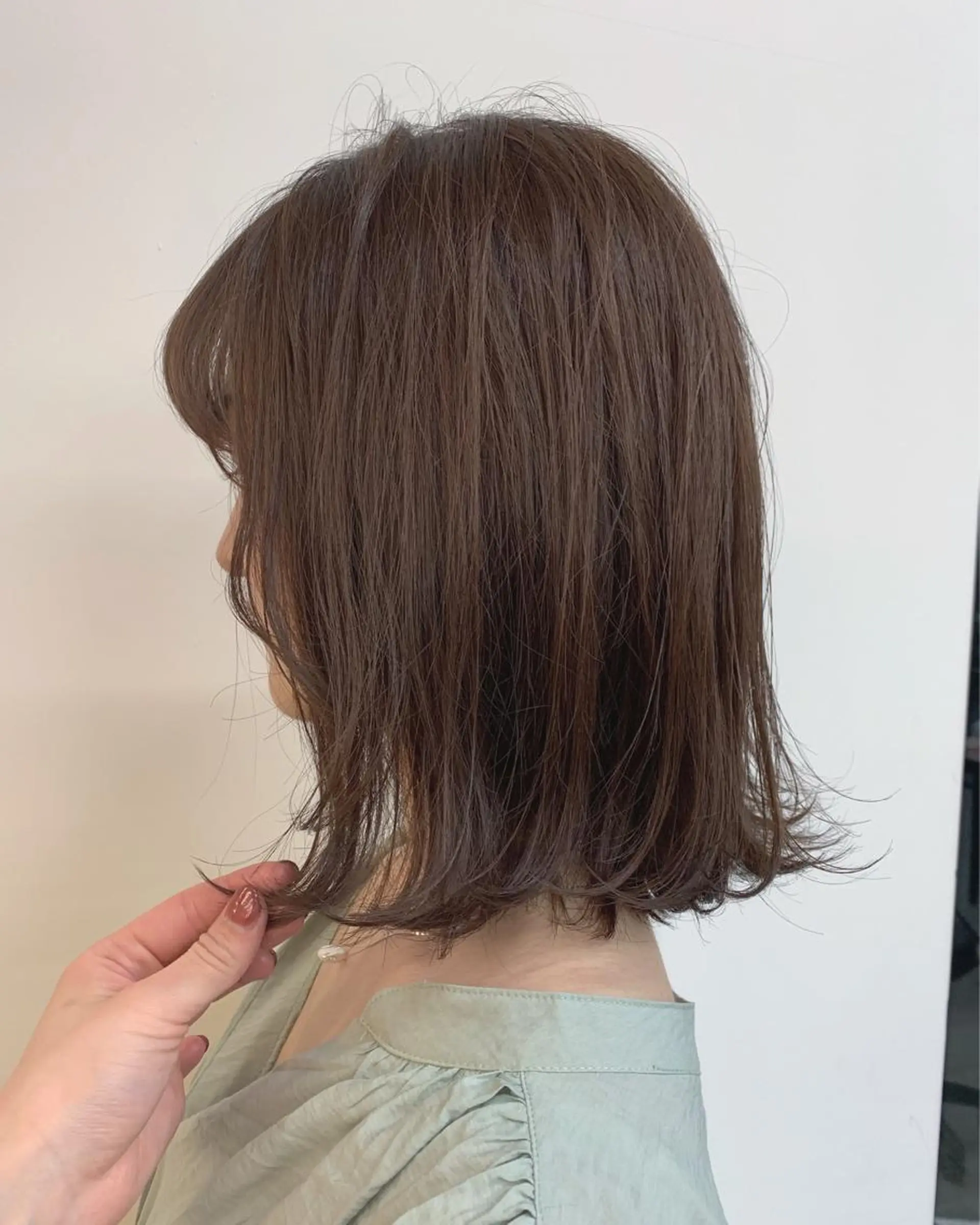 ミディアム 透明感/オリーブ/ グレージュ/YUKAのヘアスタイル