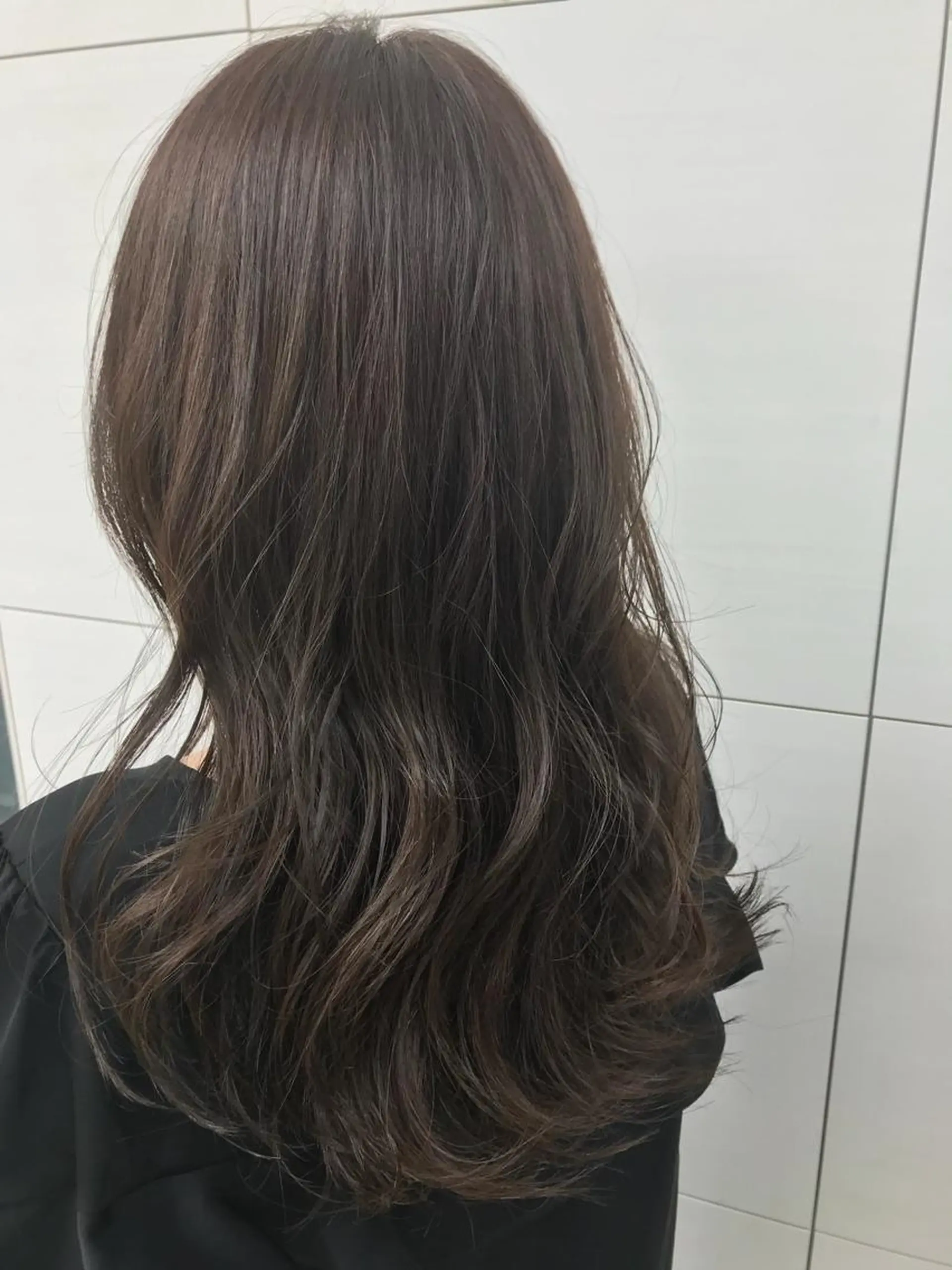 ロング カラー K. SUZUKAのヘアスタイル