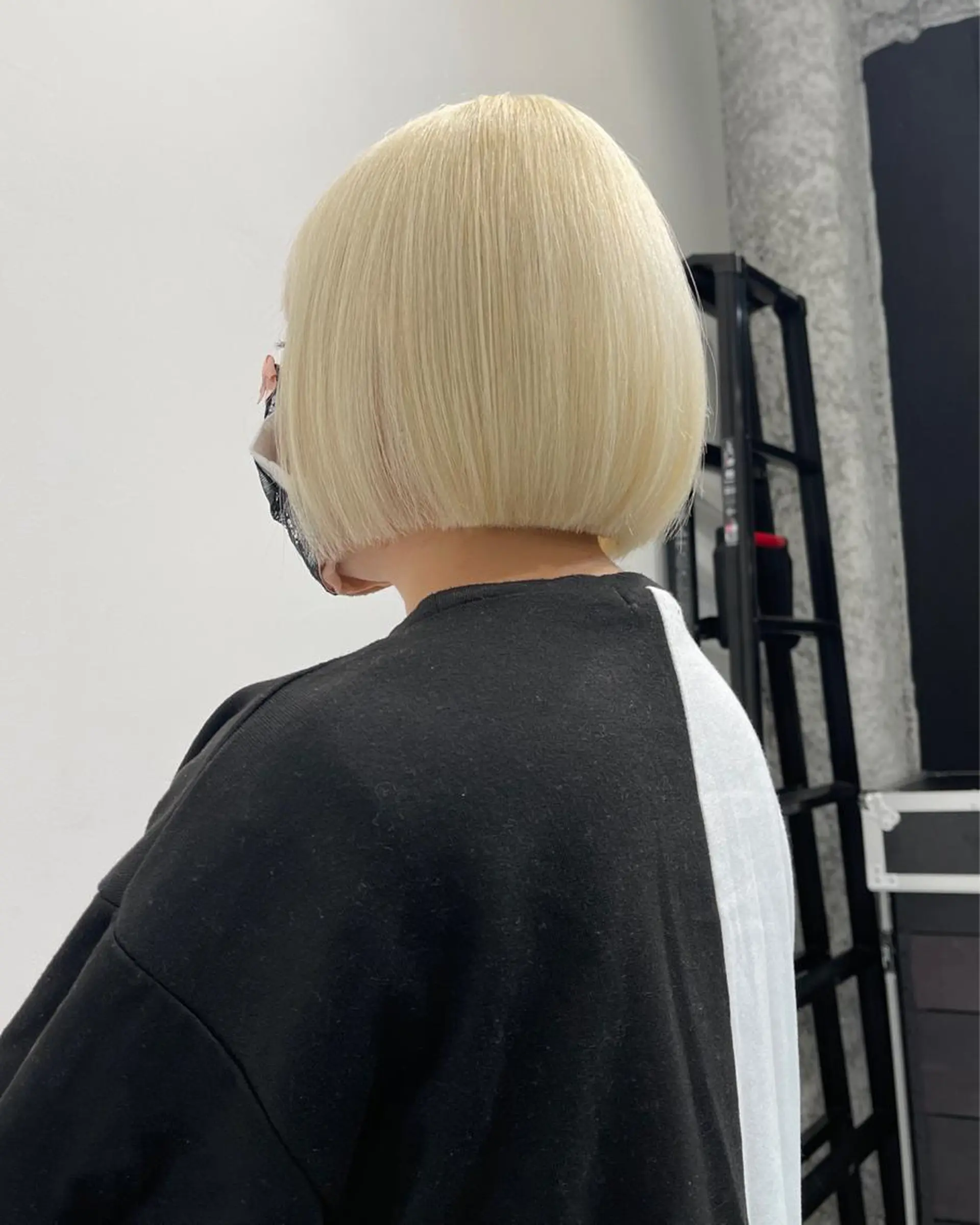 ショート カラー 切りっぱなしボブ 抜きっぱなしブロンド ブロンド ボブ カット ヘアカラー トリートメント TAKUMI .のヘアスタイル