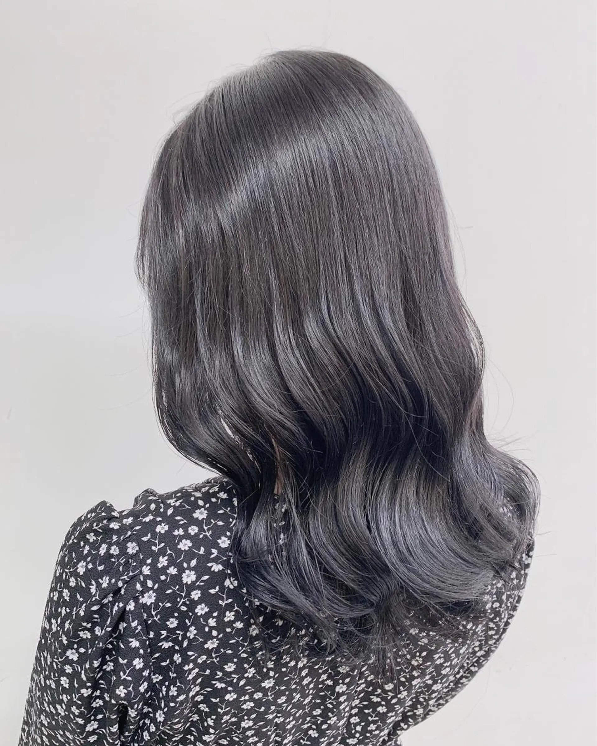 ミディアム カラー ヘアカラー トリートメント ヘアセット ⛄️冬の透明感 カラー⛄️大西のヘアスタイル