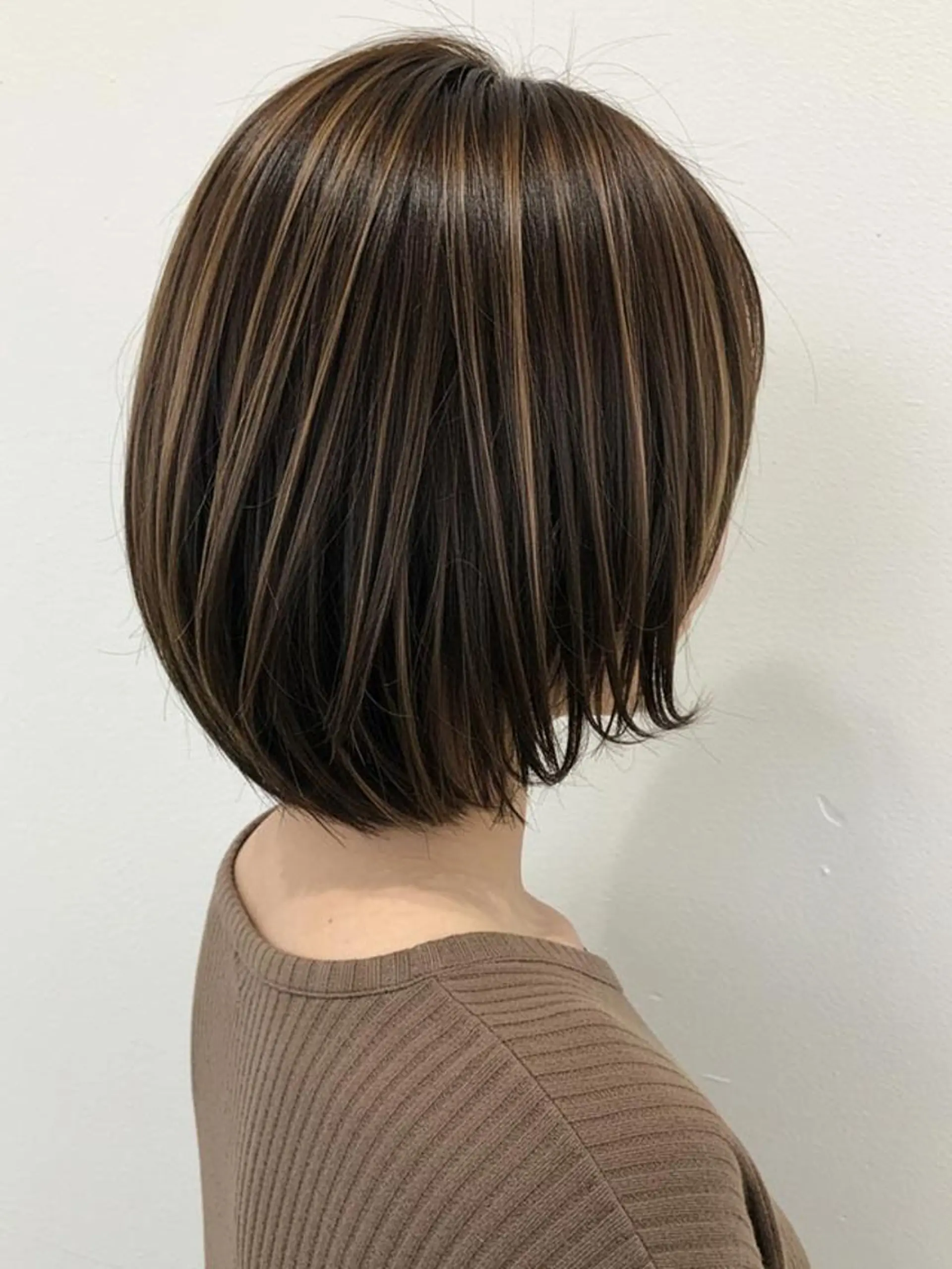 カラー バレイヤージュ ブリーチ ケアブリーチ ダブルカラー イヤリングカラー Ｈelena きらのヘアスタイル