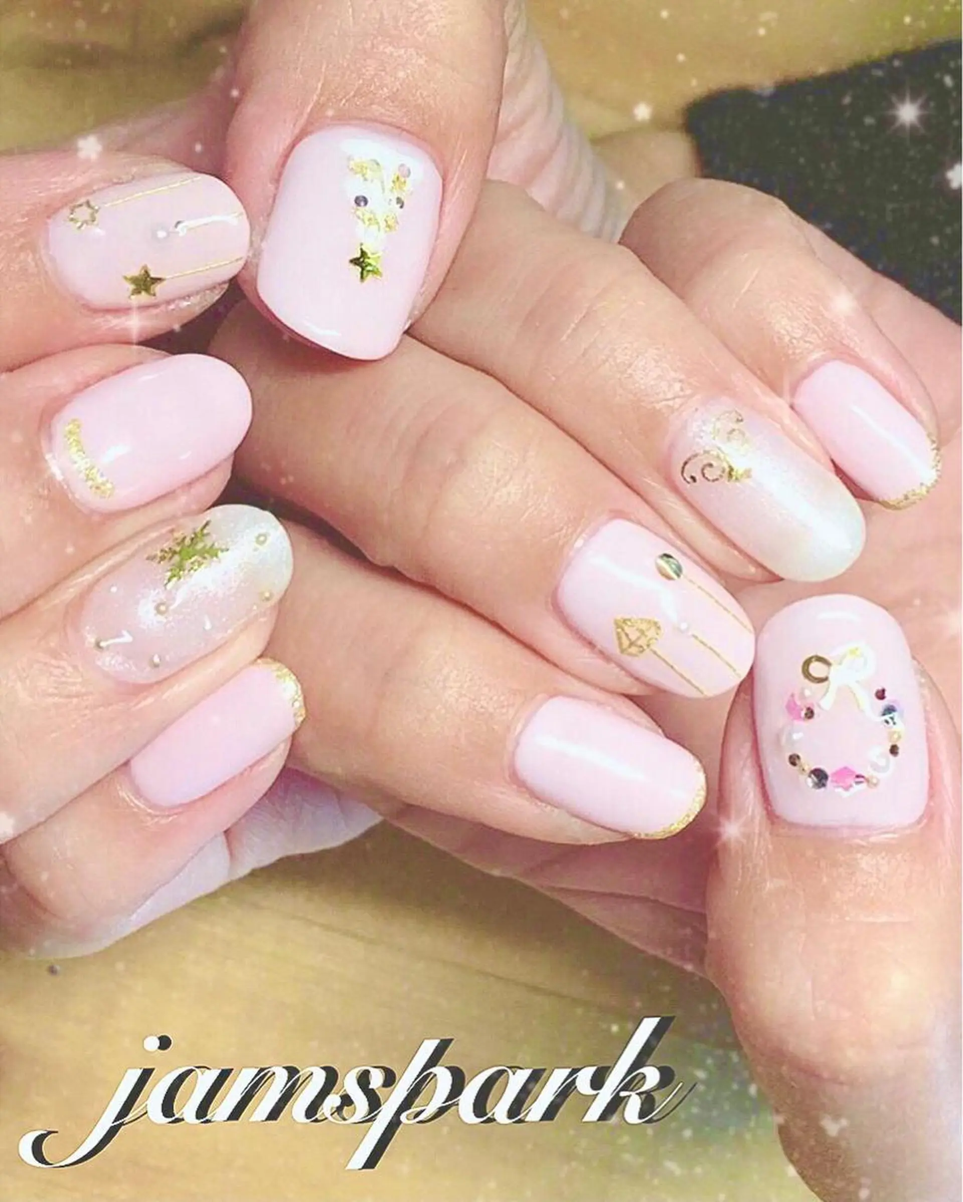ネイル 冬ネイル クリスマス ハンドネイル jamspark ✨のネイルデザイン