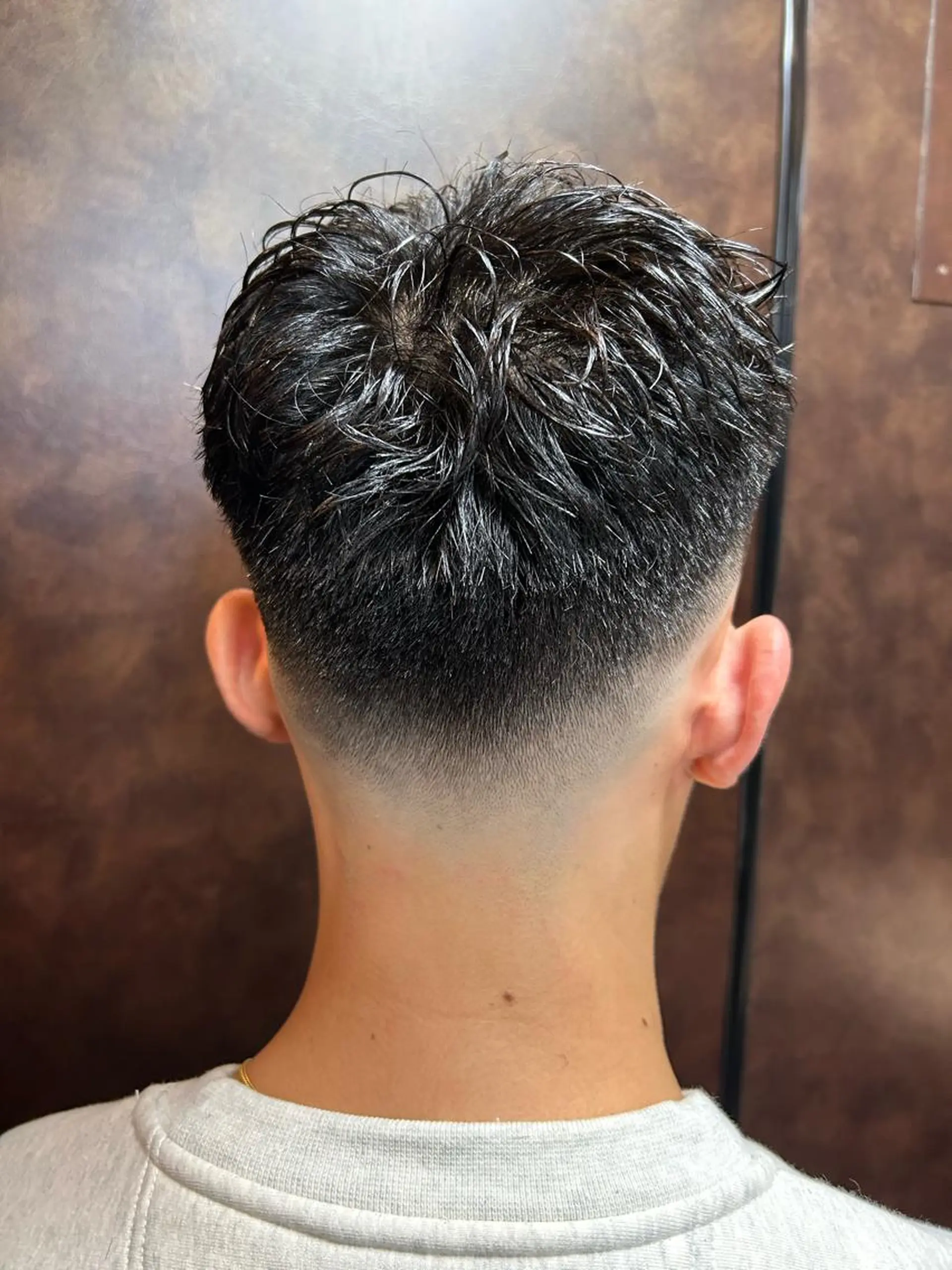 ショート パーマ メンズ 祐川 寛太のヘアスタイル