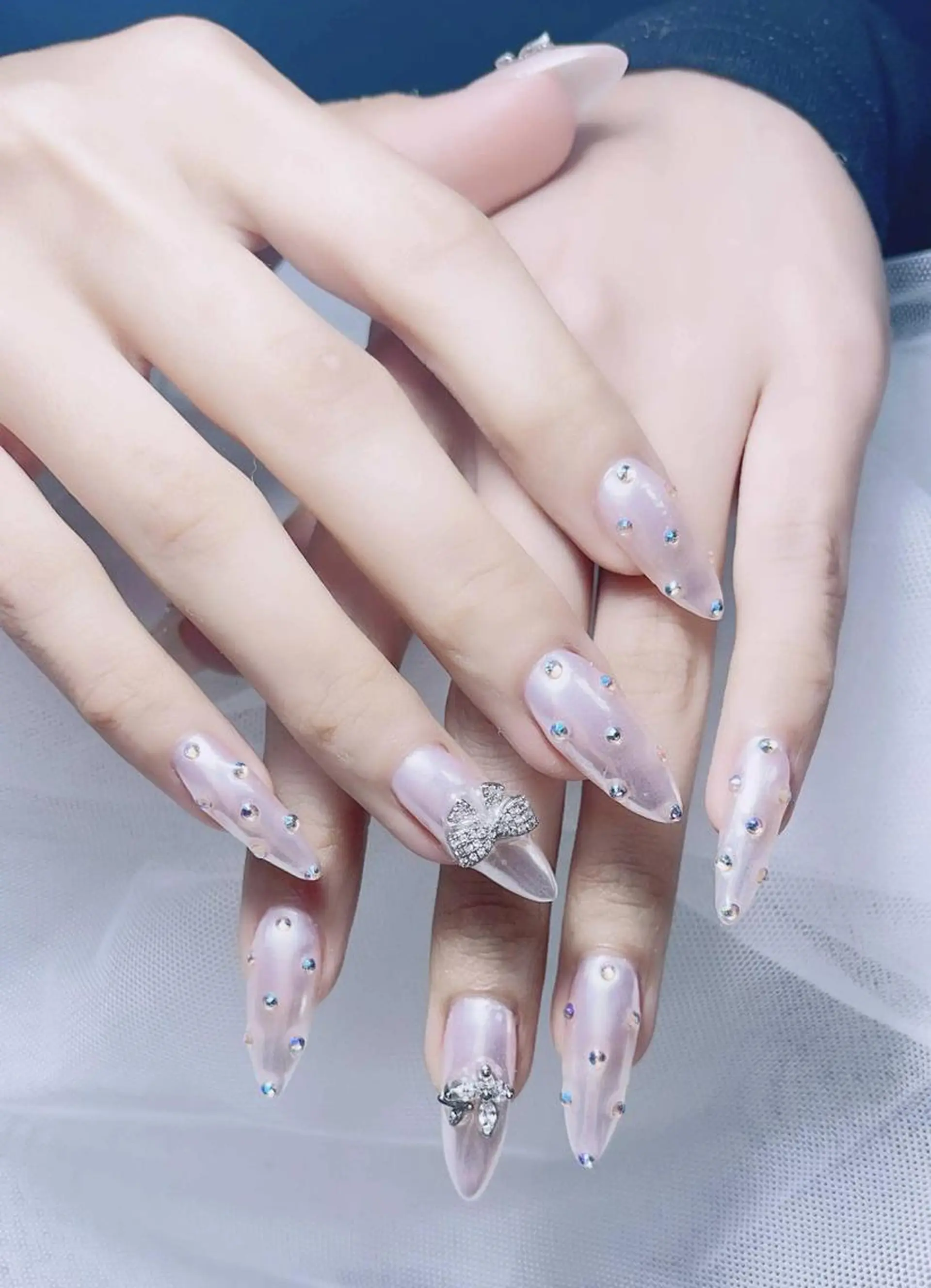 ロング 韓国風ヘア ハンドネイル Bling Salonのネイルデザイン