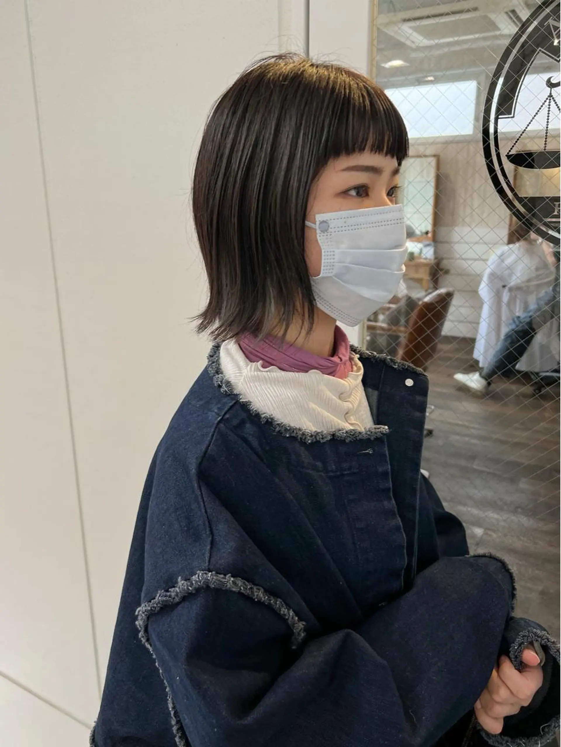 ミディアム カラー ショートボブ ベージュカラー ブリーチ ケアブリーチ 透明感カラー カット ヘアカラー トリートメント a moment(モーメント)所属・蔵前 デザインカット KOBAYASHIのその他イメージ