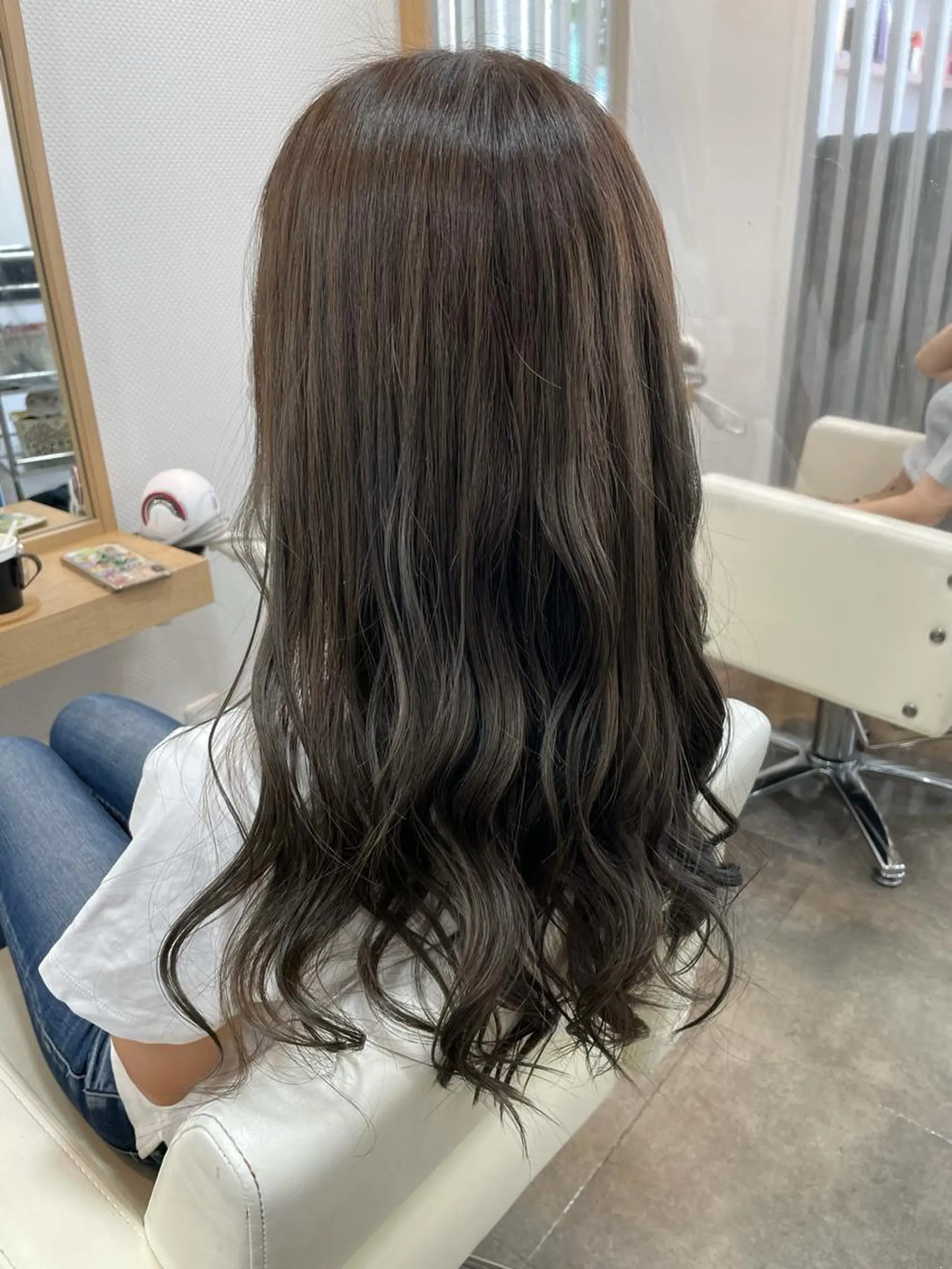 ロング ヘアカラー N°rico川喜田 里衣のヘアスタイル