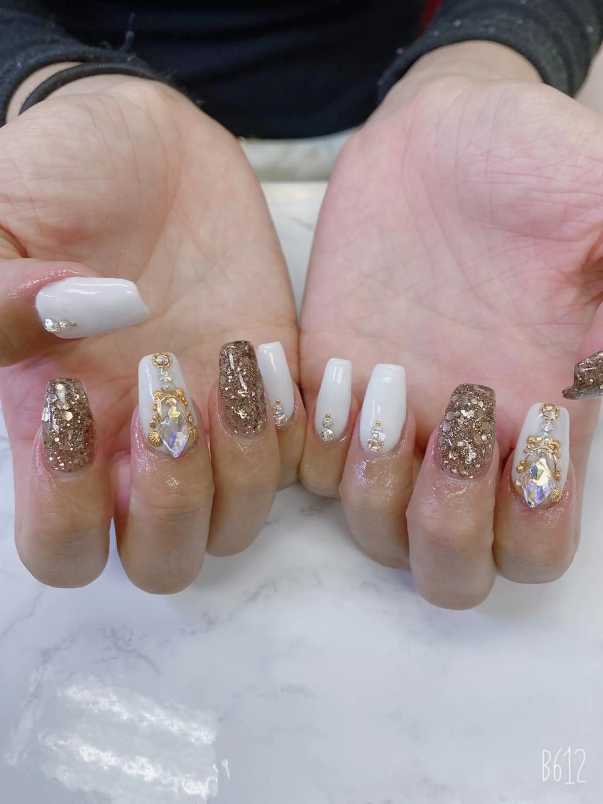 ミディアム ハンドネイル JNA認定講師🌸 RIEのネイルデザイン