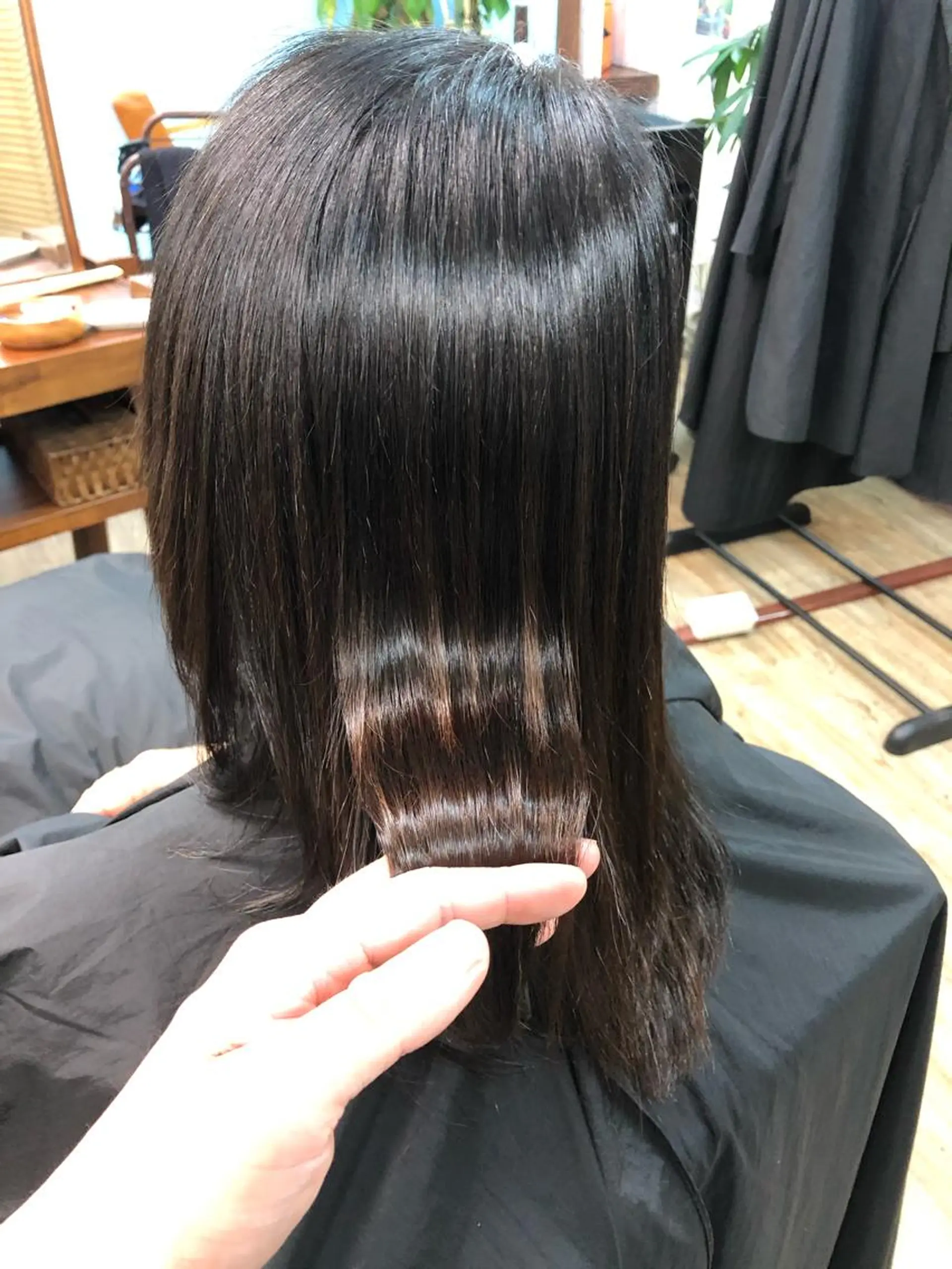 セミロング 髪質改善 縮毛矯正 髪質改善ayame 横山諒のヘアスタイル