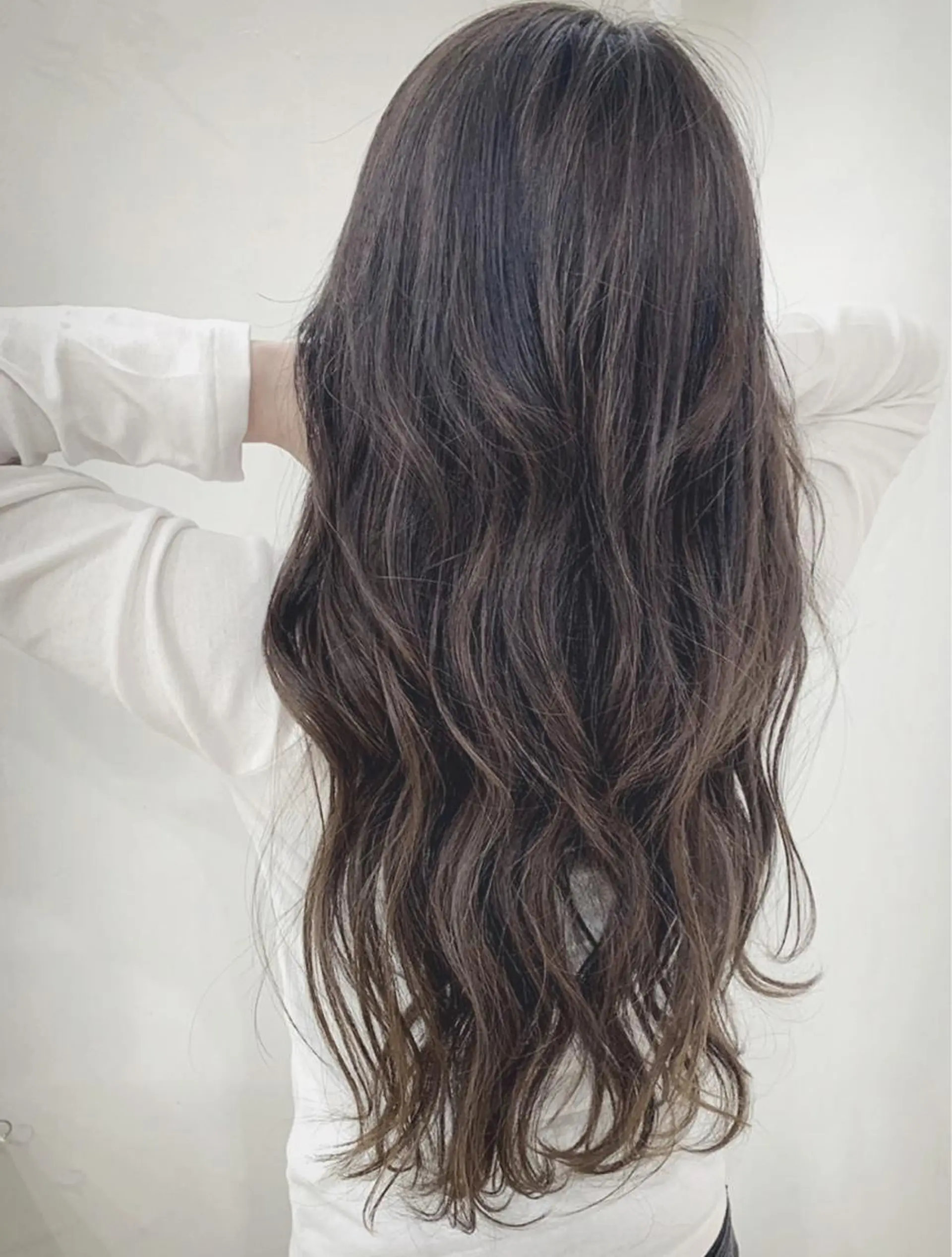 ロング カラー アッシュ バレイヤージュ ブリーチ デザインカラー グレージュ カット ヘアカラー 京都大人女性ショート 徒歩1分/秋山のヘアスタイル