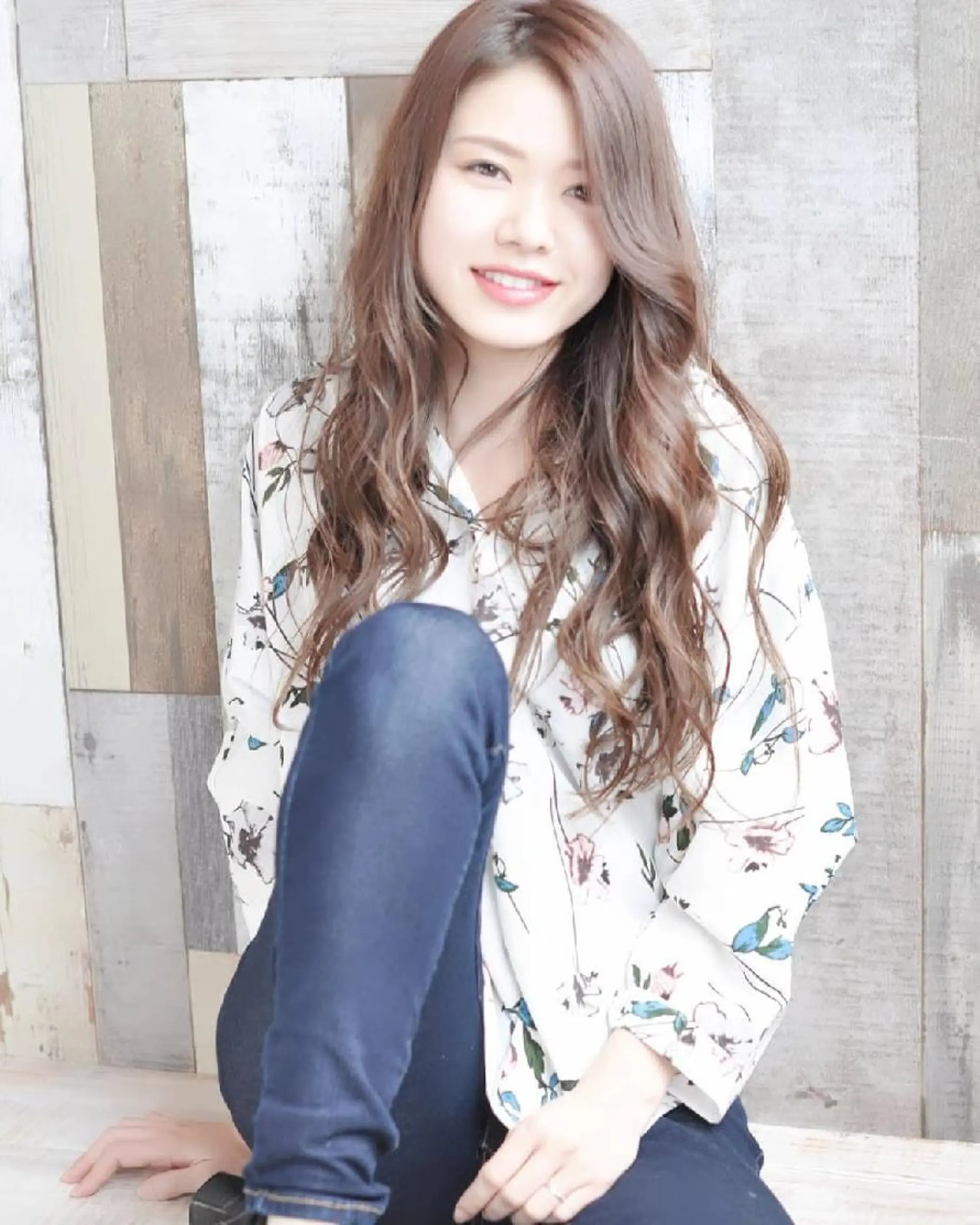 ロング カラー 透明感カラー Aile所属・酸性ストレート／カラ ー/山下高明のヘアスタイル