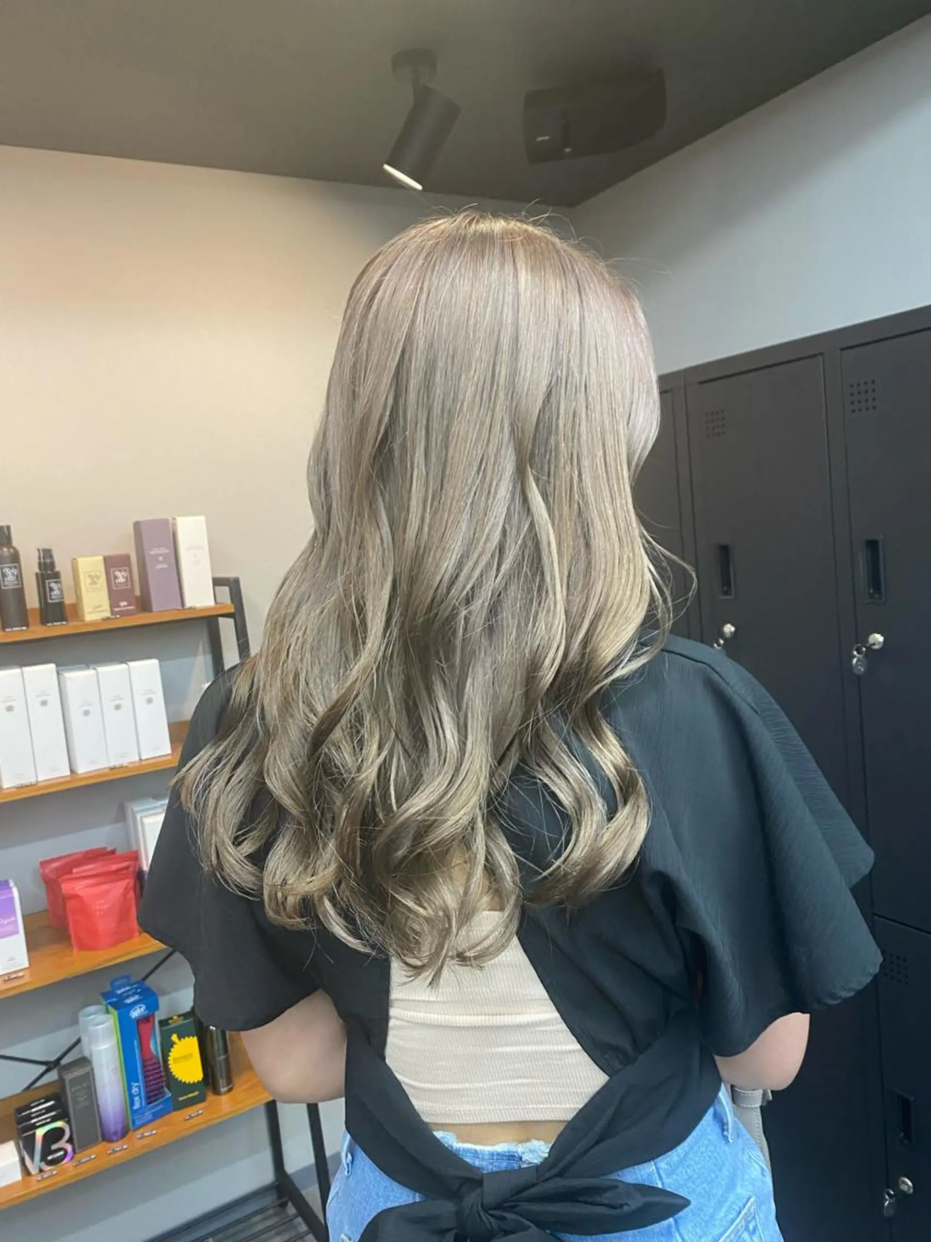 ロング ヘアカラー maco 艶感ハイトーン🦋のヘアスタイル