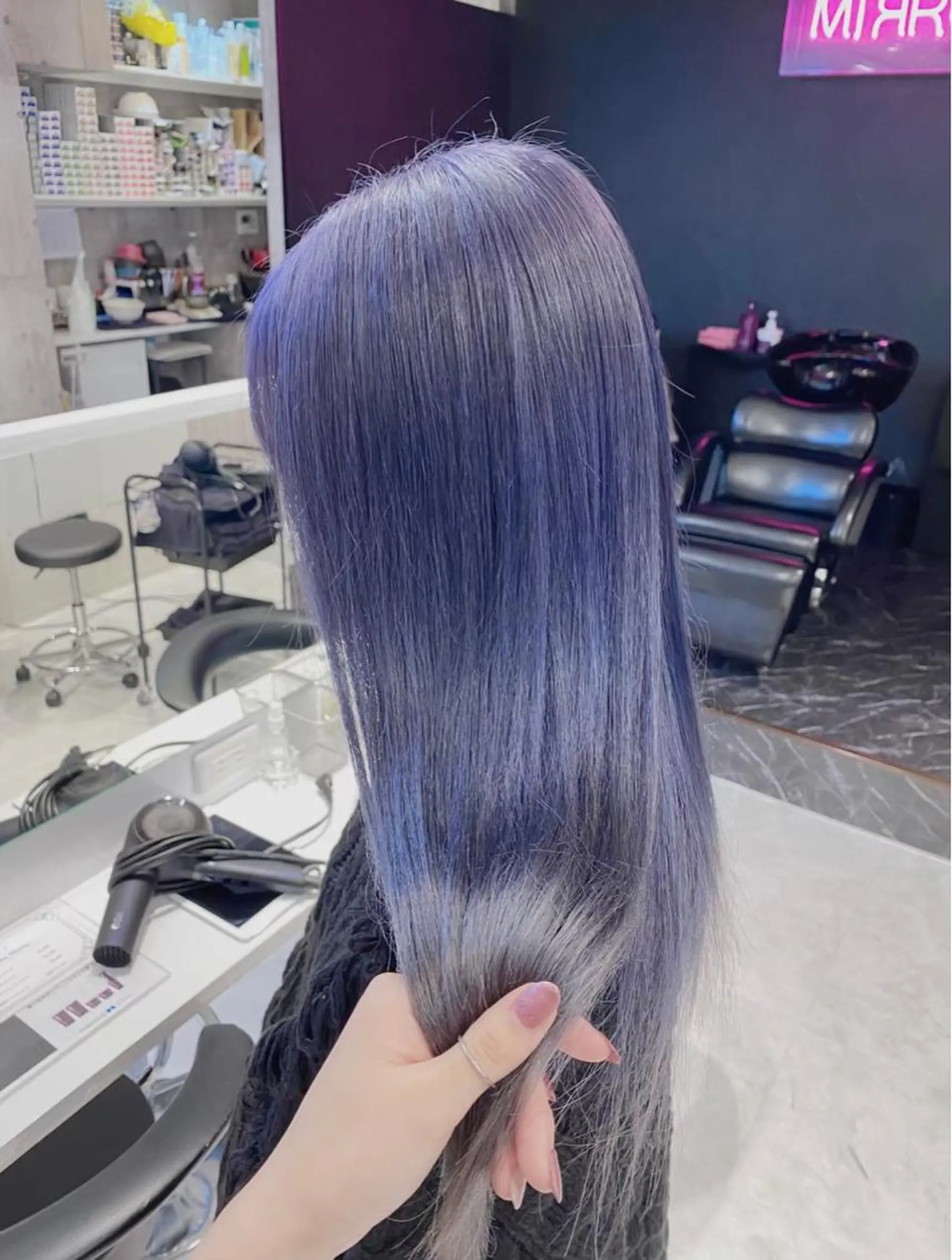 ロング 🩶 ピンクカラー/ ブロンド🩶くるみのヘアスタイル