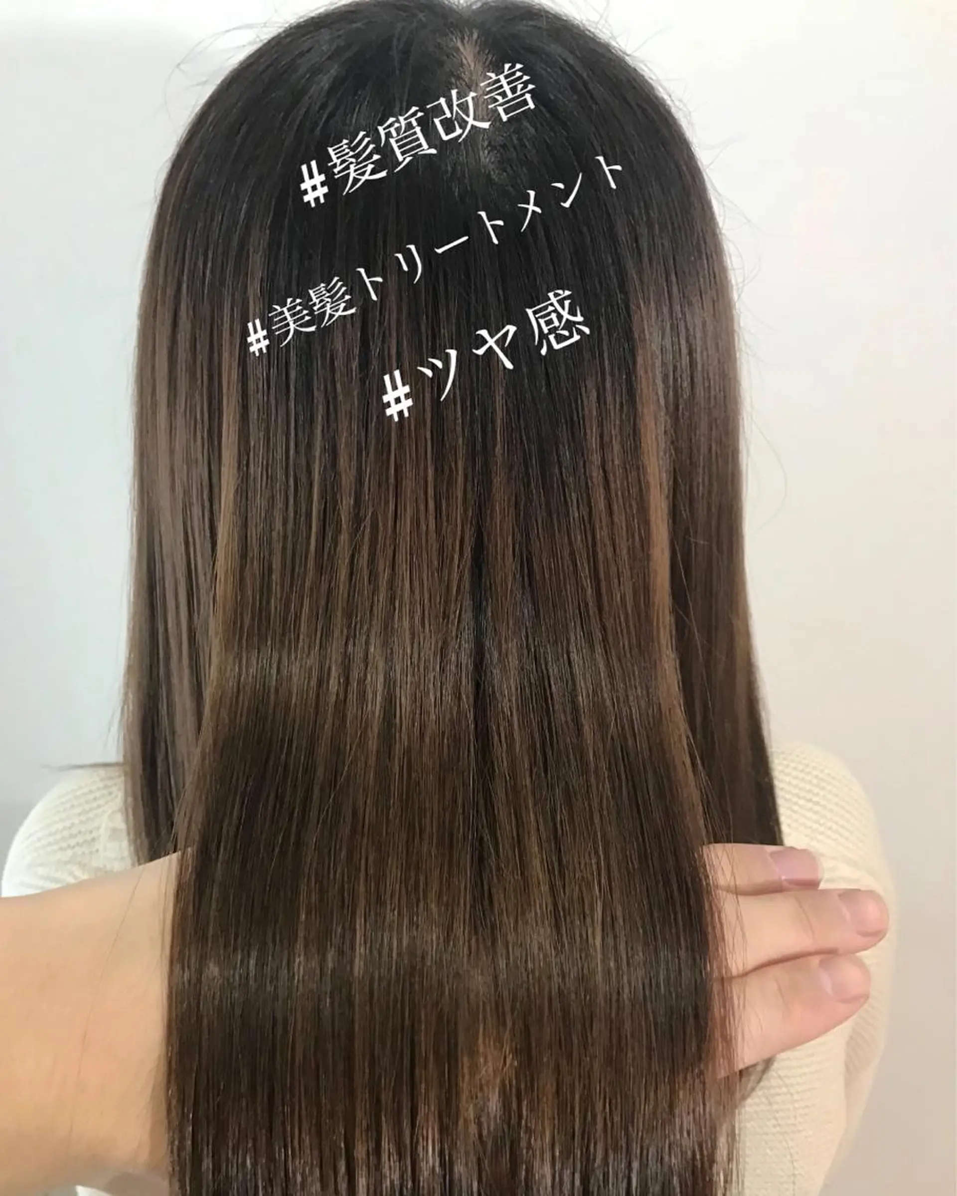 ミディアム ミディアムパーマ くせ毛 髪質改善 AILEE所属・ウルフカット レイヤーカット上柿のヘアスタイル