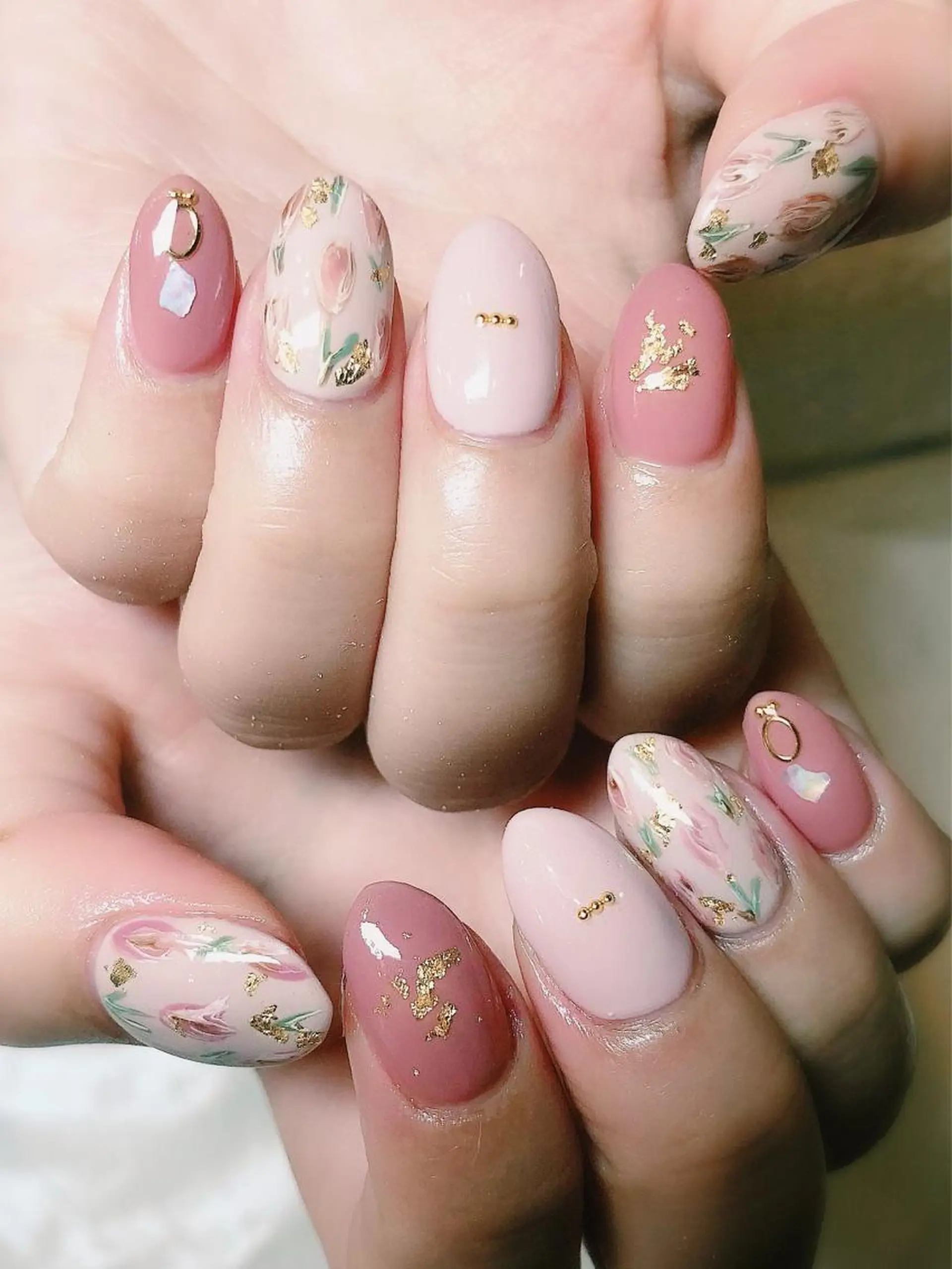 セミロング ネイル パラジェル lira nailのネイルデザイン