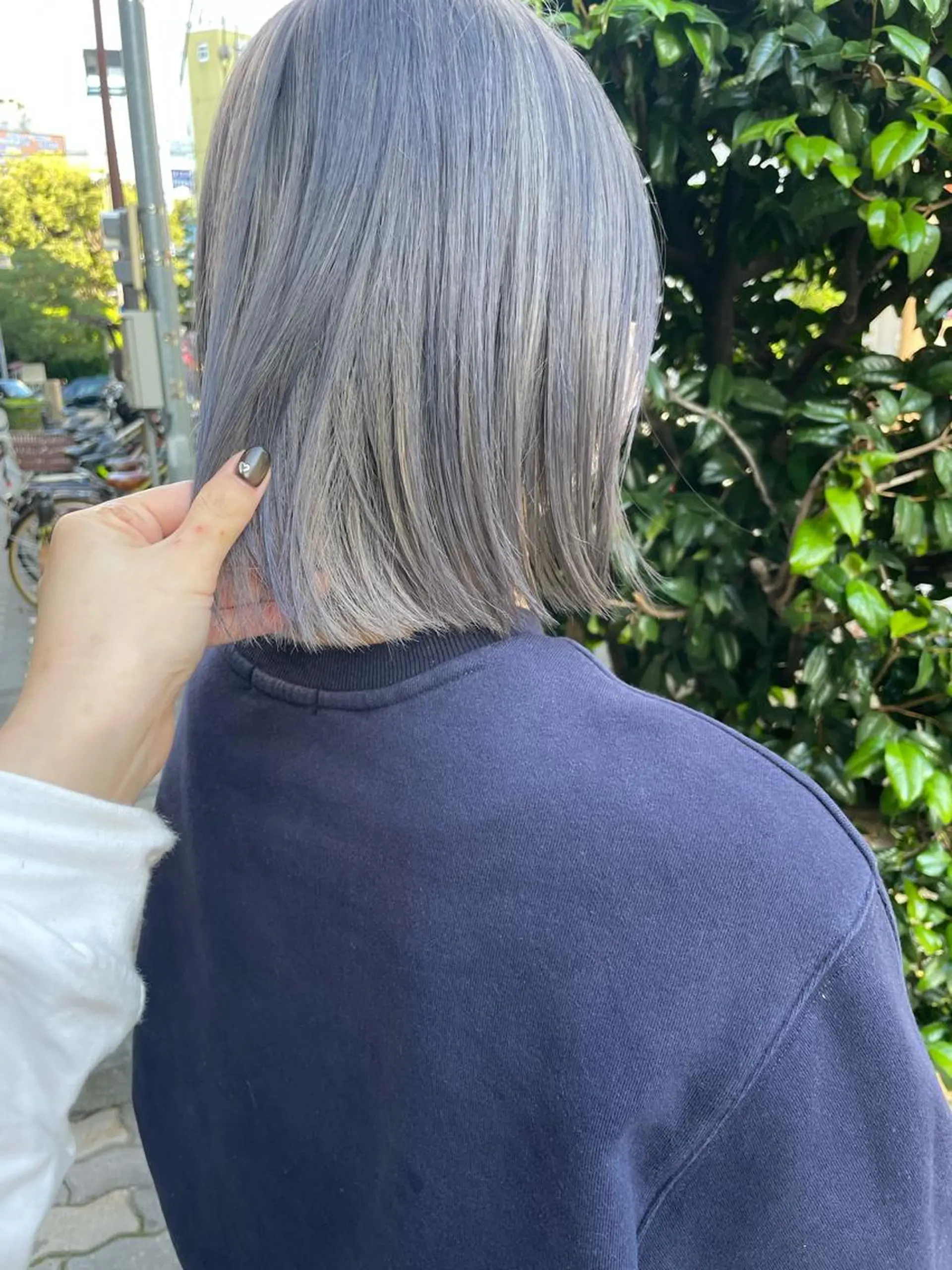 ミディアム カラー akane .のヘアスタイル