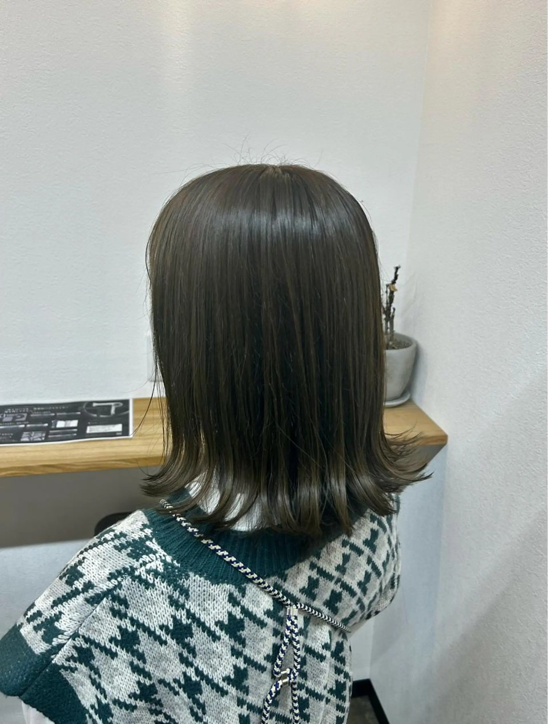 ミディアム カラー グレージュ オリーブグレージュ オリーブグレー 西浦 たくみのヘアスタイル