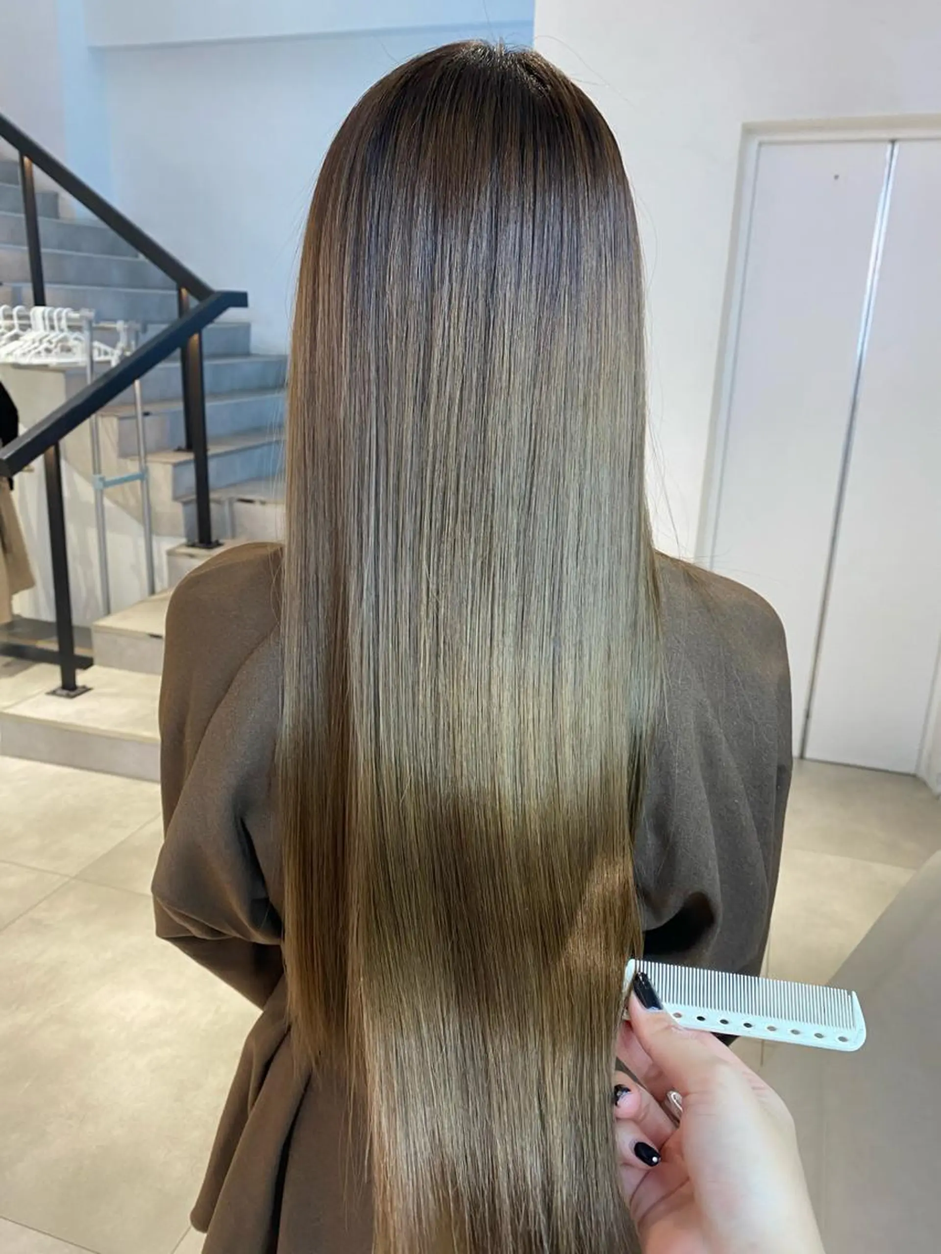 カラー ヘアカラー トリートメント 【似合わせ提案】鈴木 舞のネイルデザイン