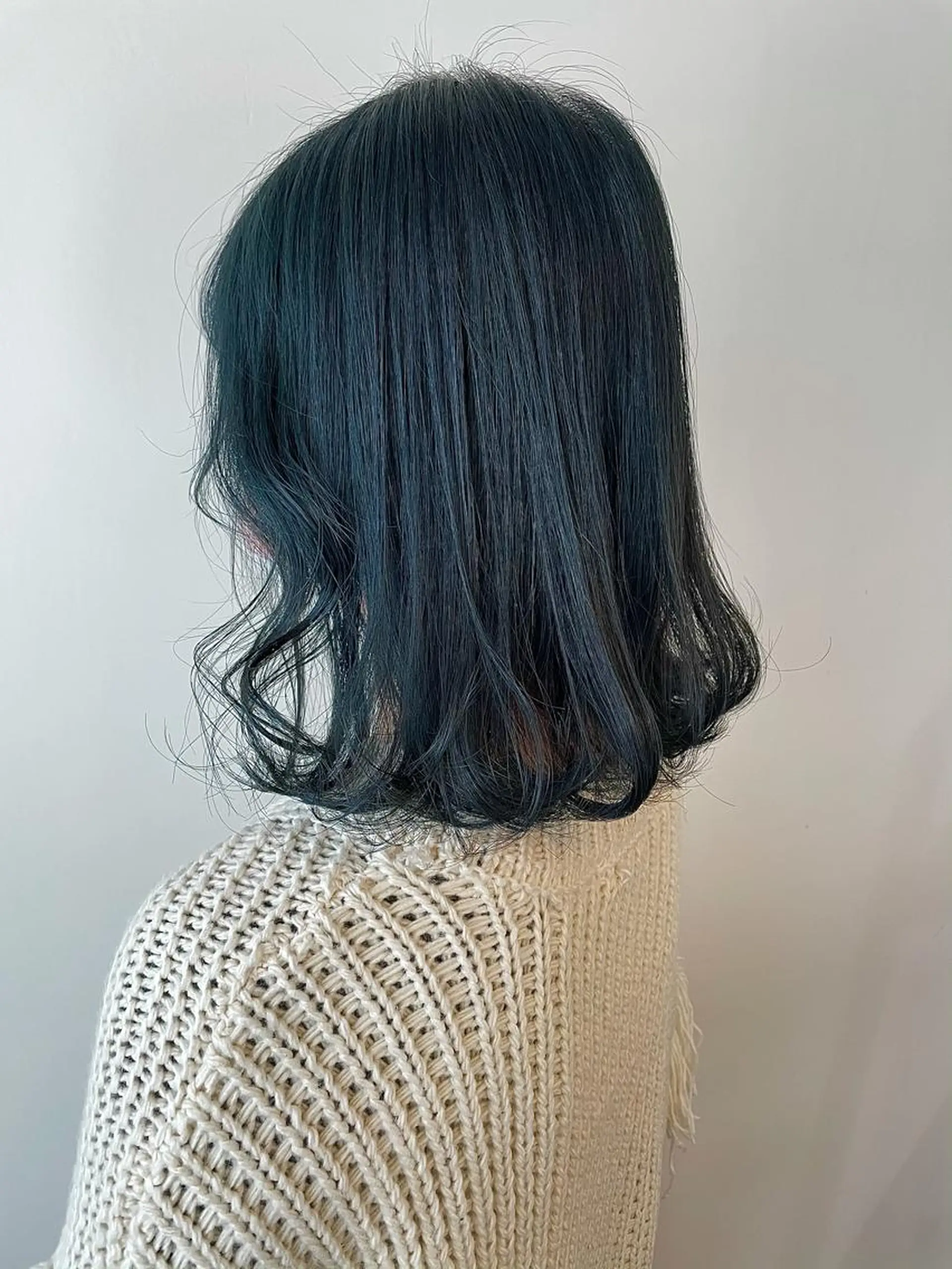 ミディアム カラー 安藤 佑衣のヘアスタイル