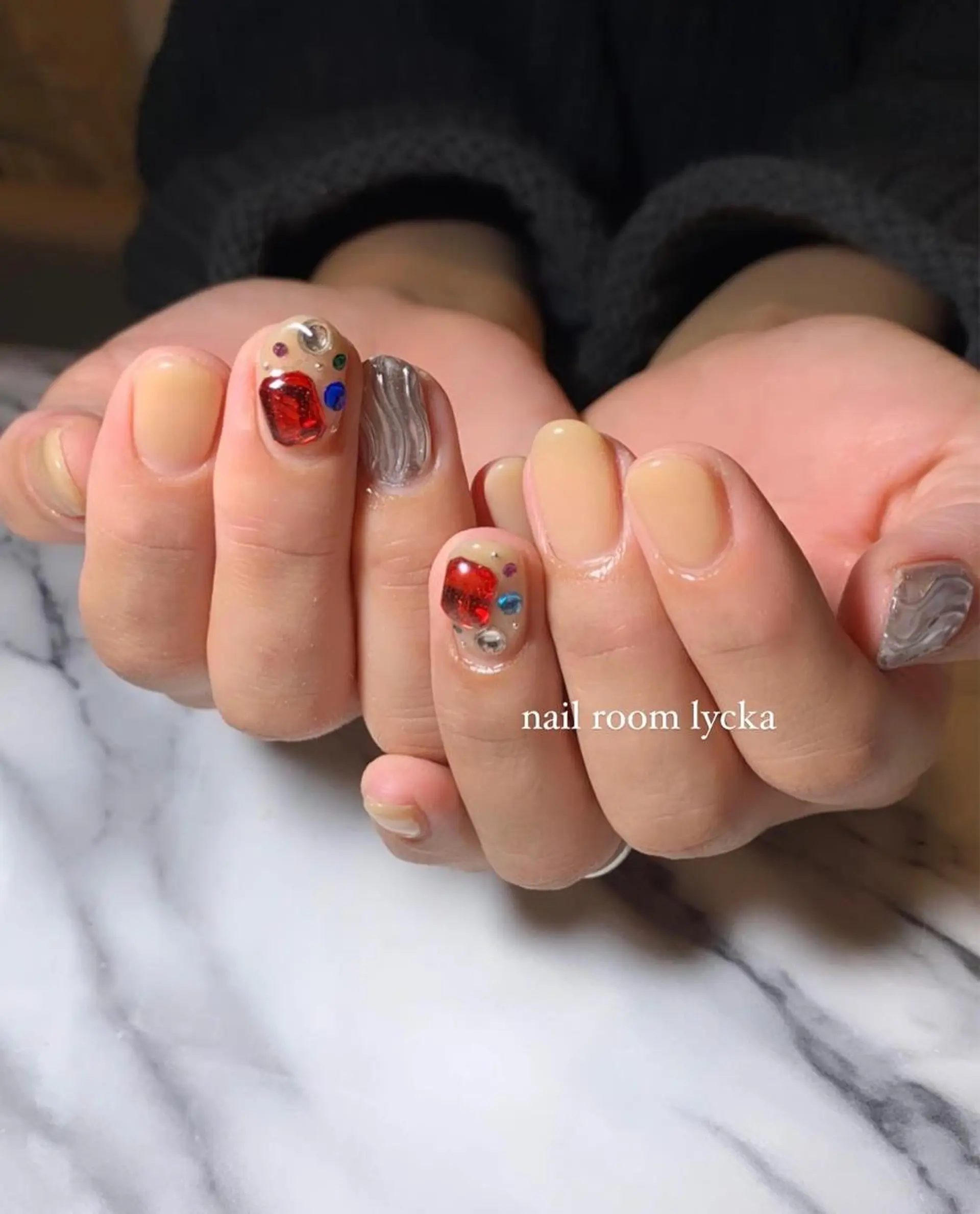 ネイル ﾈｲﾙﾙｰﾑﾘｯｶ 𝐦𝐚𝐲𝐮のネイルデザイン