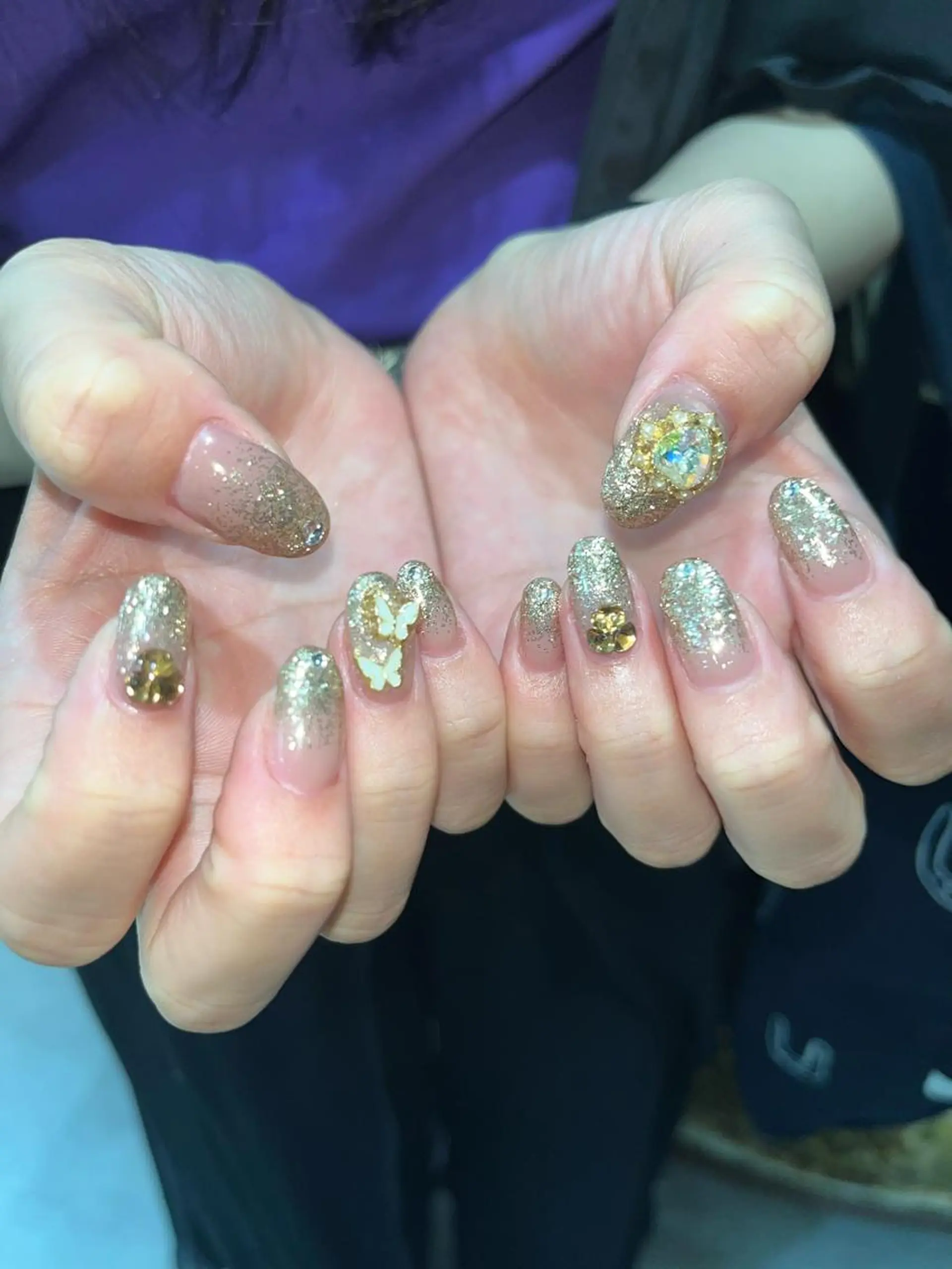 ネイル 🪐富島彩夏 /海外nail🪐のネイルデザイン