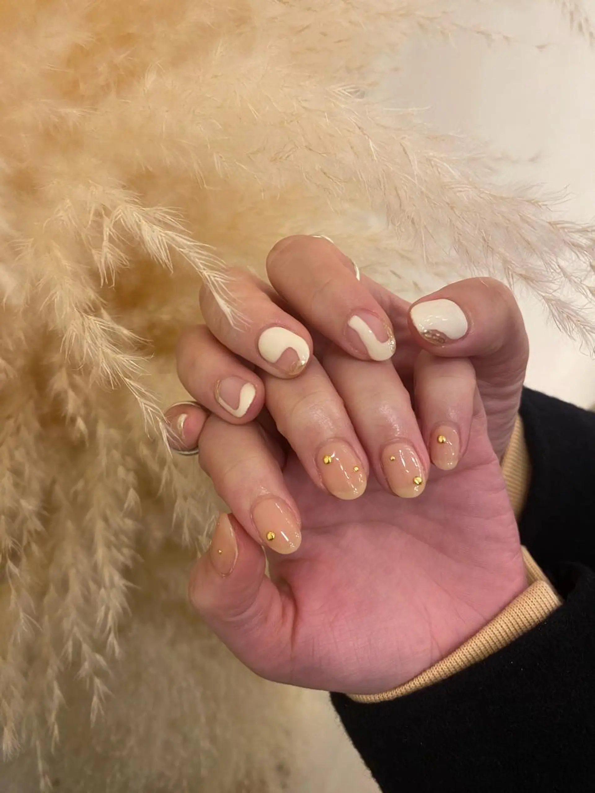 ネイル ネイル&アイ　QUEEN&CRIMSON所属・眉WAX/ピーリング ホワイトニングの眉毛・アイブロウイメージ