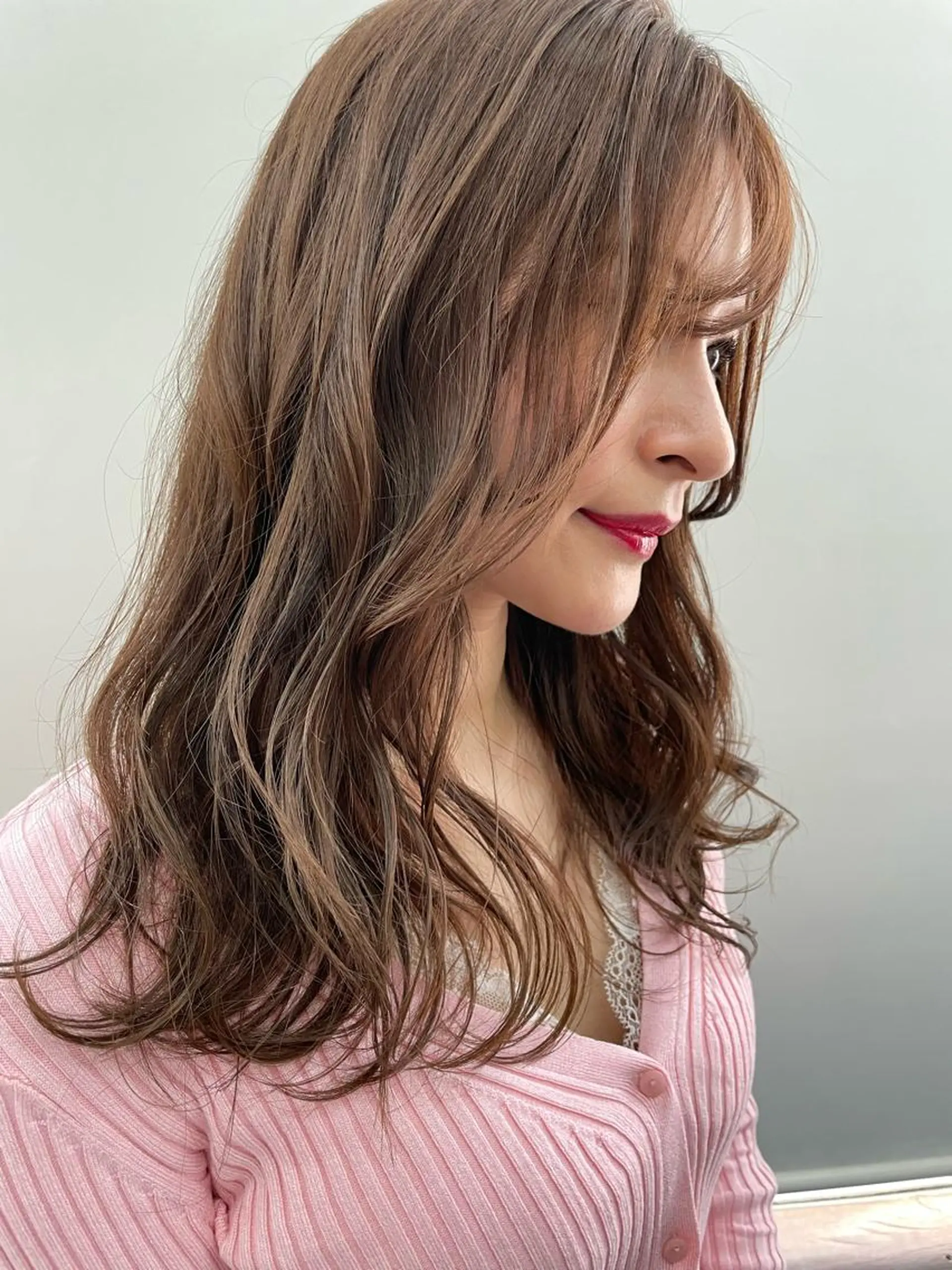 ミディアム 顔周りカット 韓国風ヘア カット ヘアカラー WEG 難波のヘアスタイル