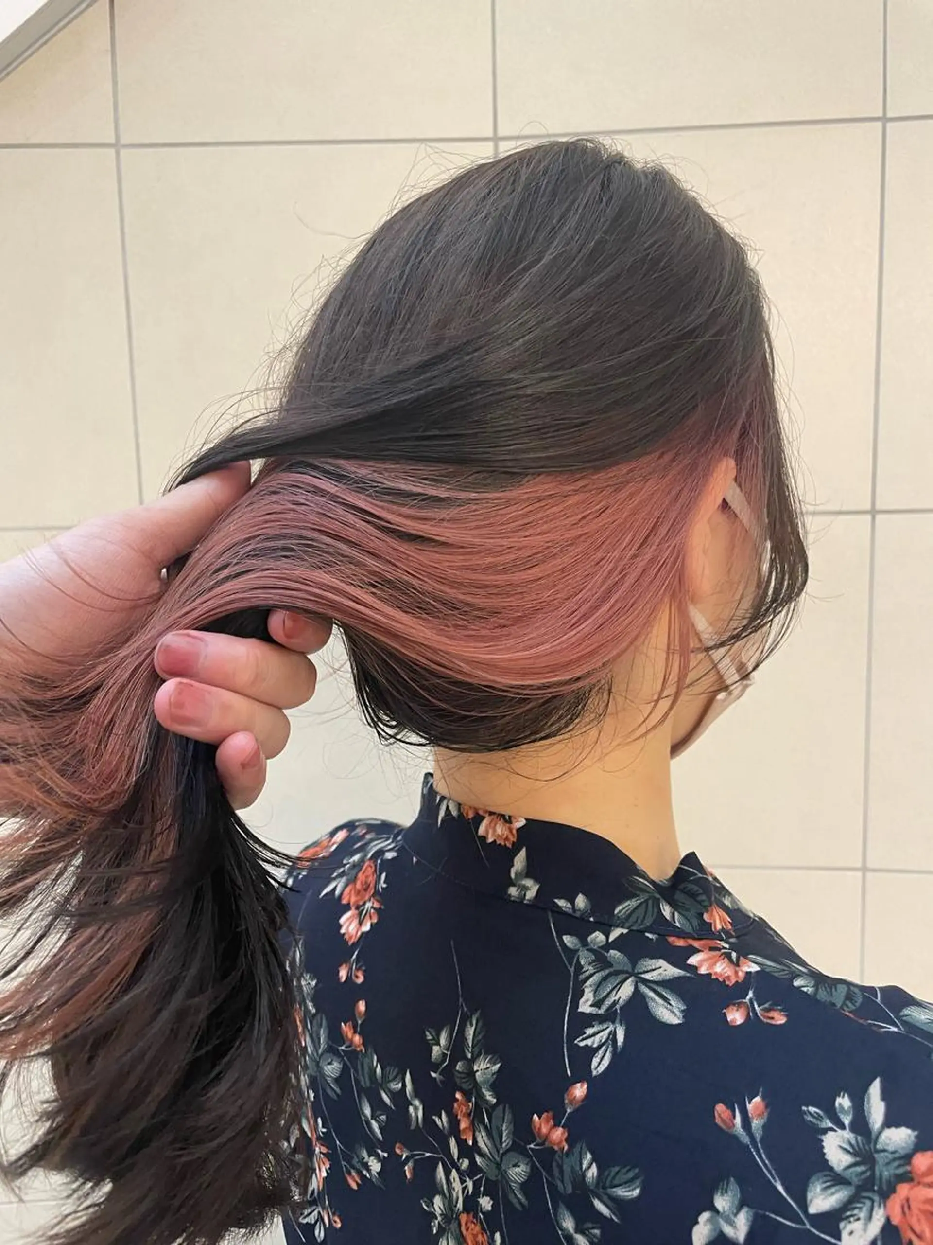 ミディアム ケアブリーチ/ エクステ/レイヤーのヘアスタイル