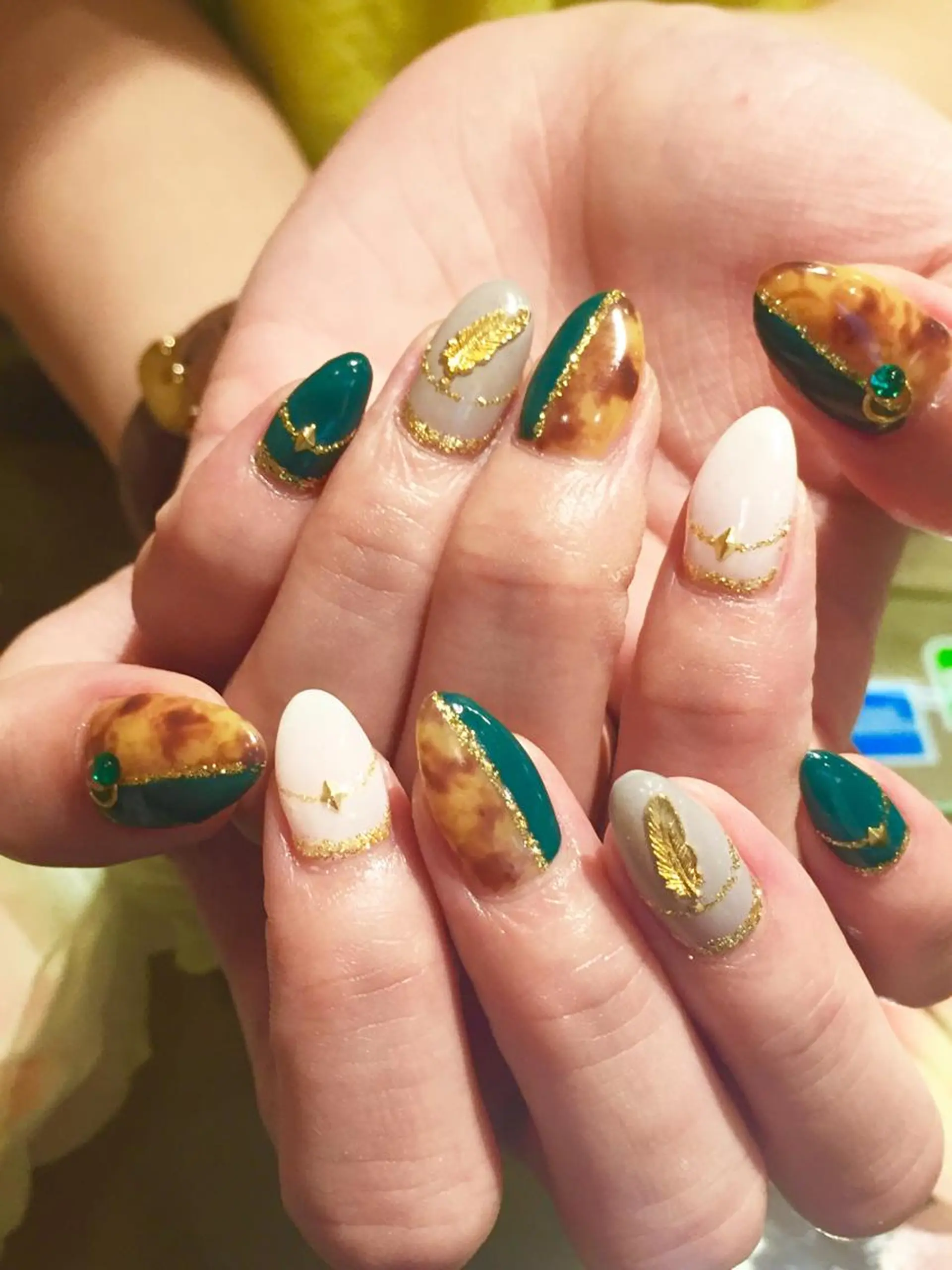 ネイル ハンドネイル Nest 三田のマツエク・マツパデザイン